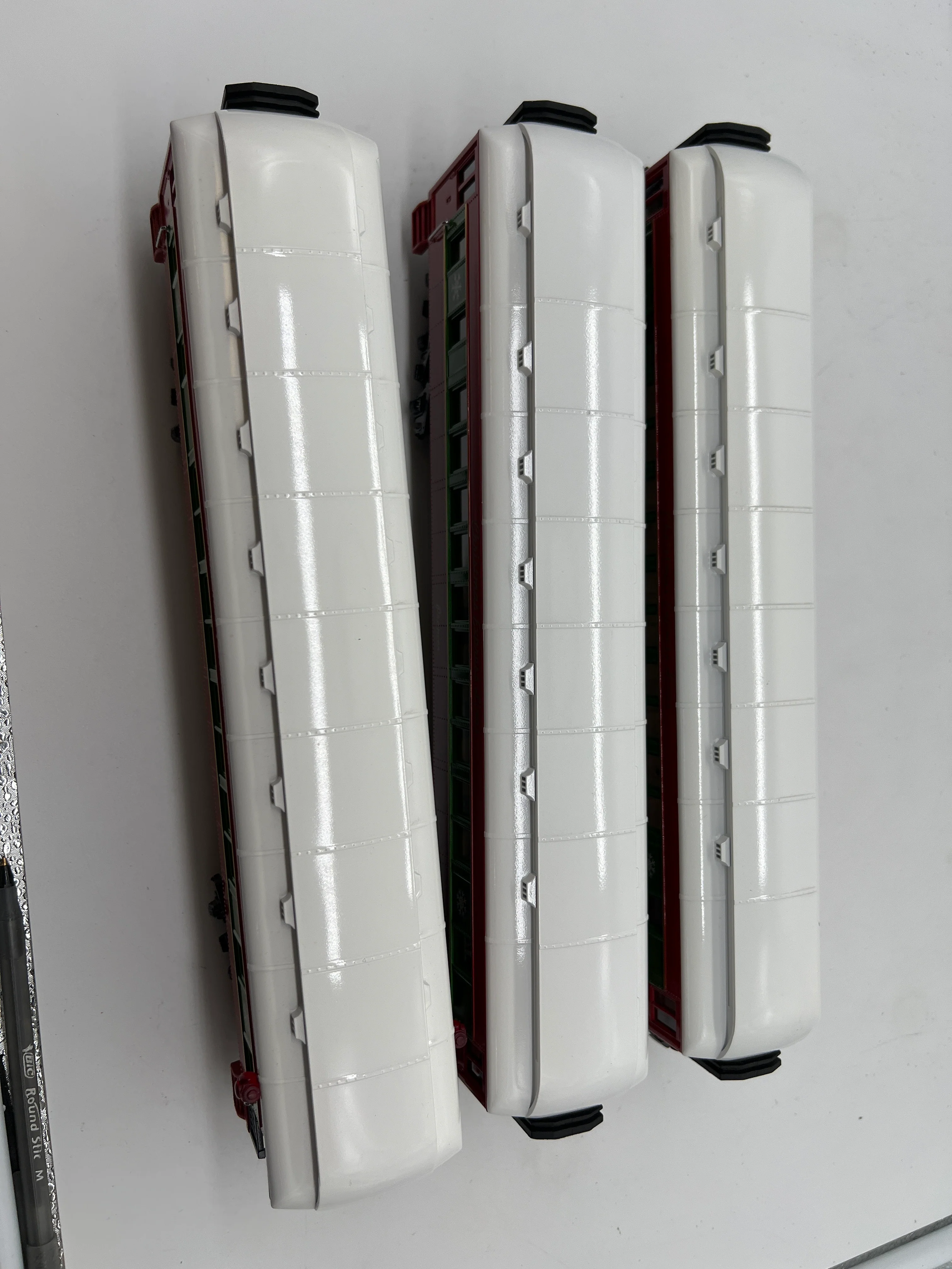MTH 30-4218A, 30-4218B, 30-4218C Railking (Set of 3) O-27 Christmas Express Lines Passenger Car Set O Scale NEW Damaged Box - Image 3