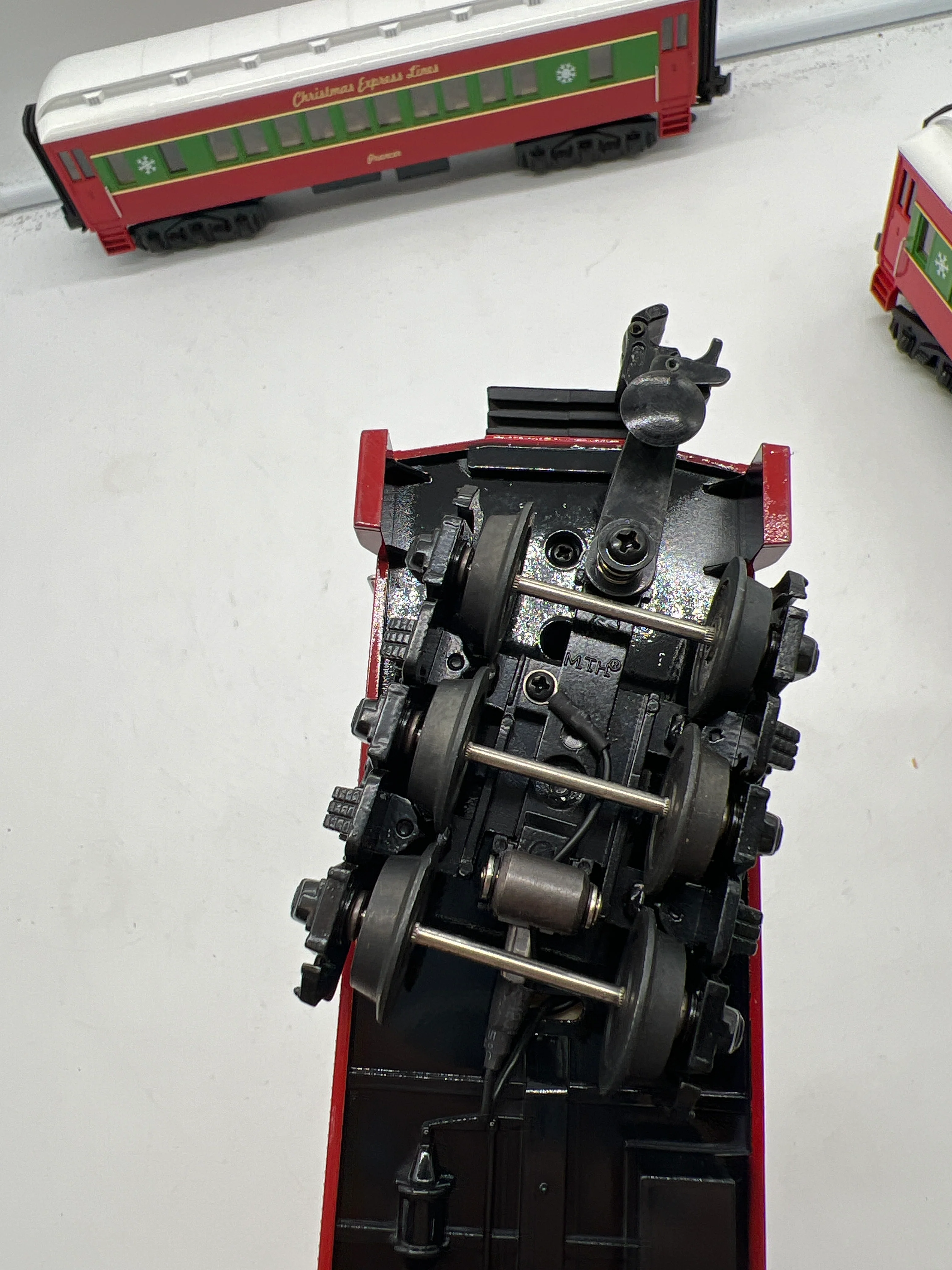 MTH 30-4218A, 30-4218B, 30-4218C Railking (Set of 3) O-27 Christmas Express Lines Passenger Car Set O Scale NEW Damaged Box - Image 9