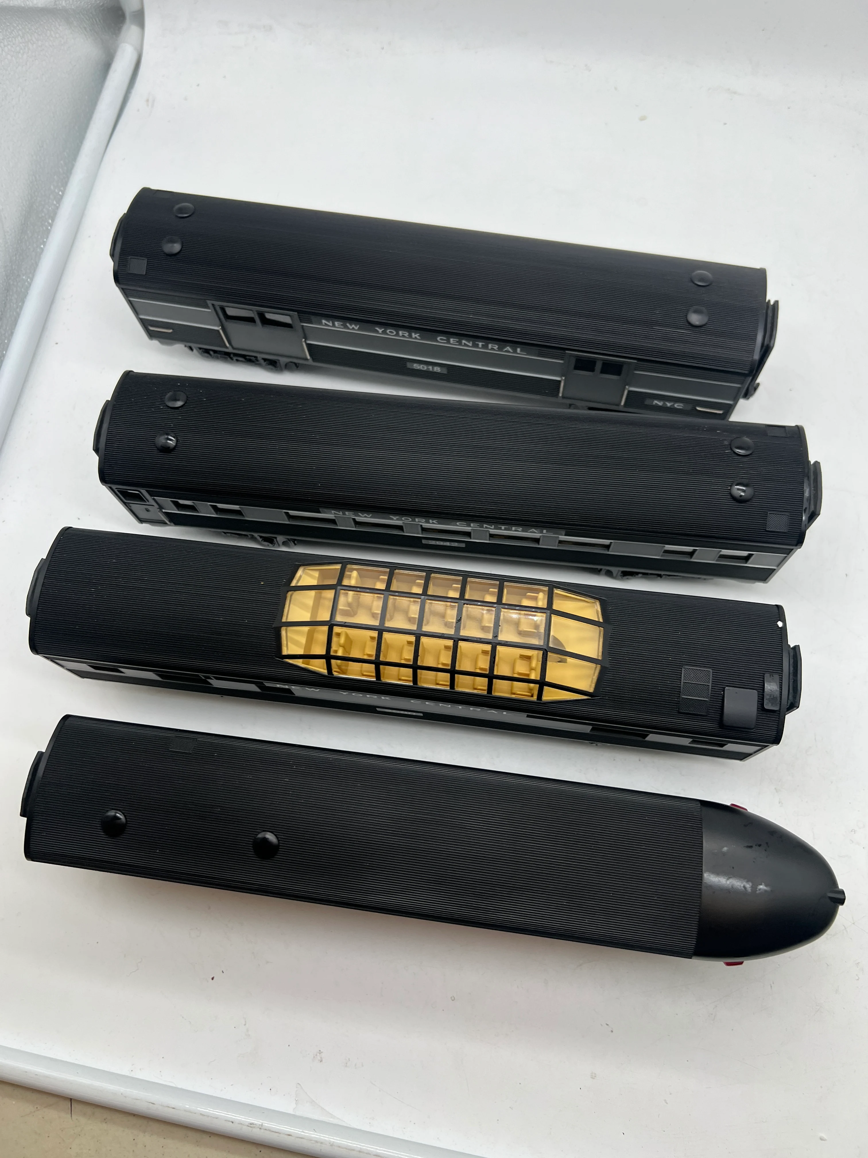 MTH 30-6080S Railking (Set of 4) New York Central Dark Gray Passenger Car set O Scale Like New - Image 6