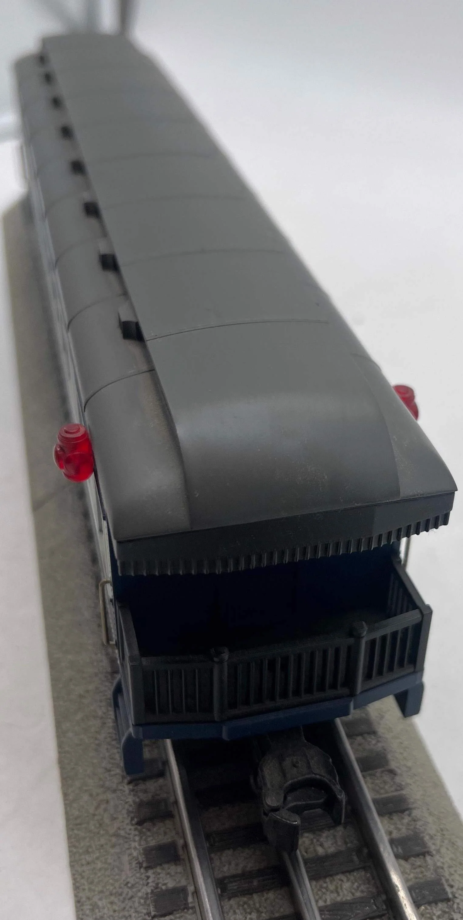MTH 30-6223 TEXAS & PACIFIC Madison Observation Car RailKing O Scale Used Excellent - Image 3