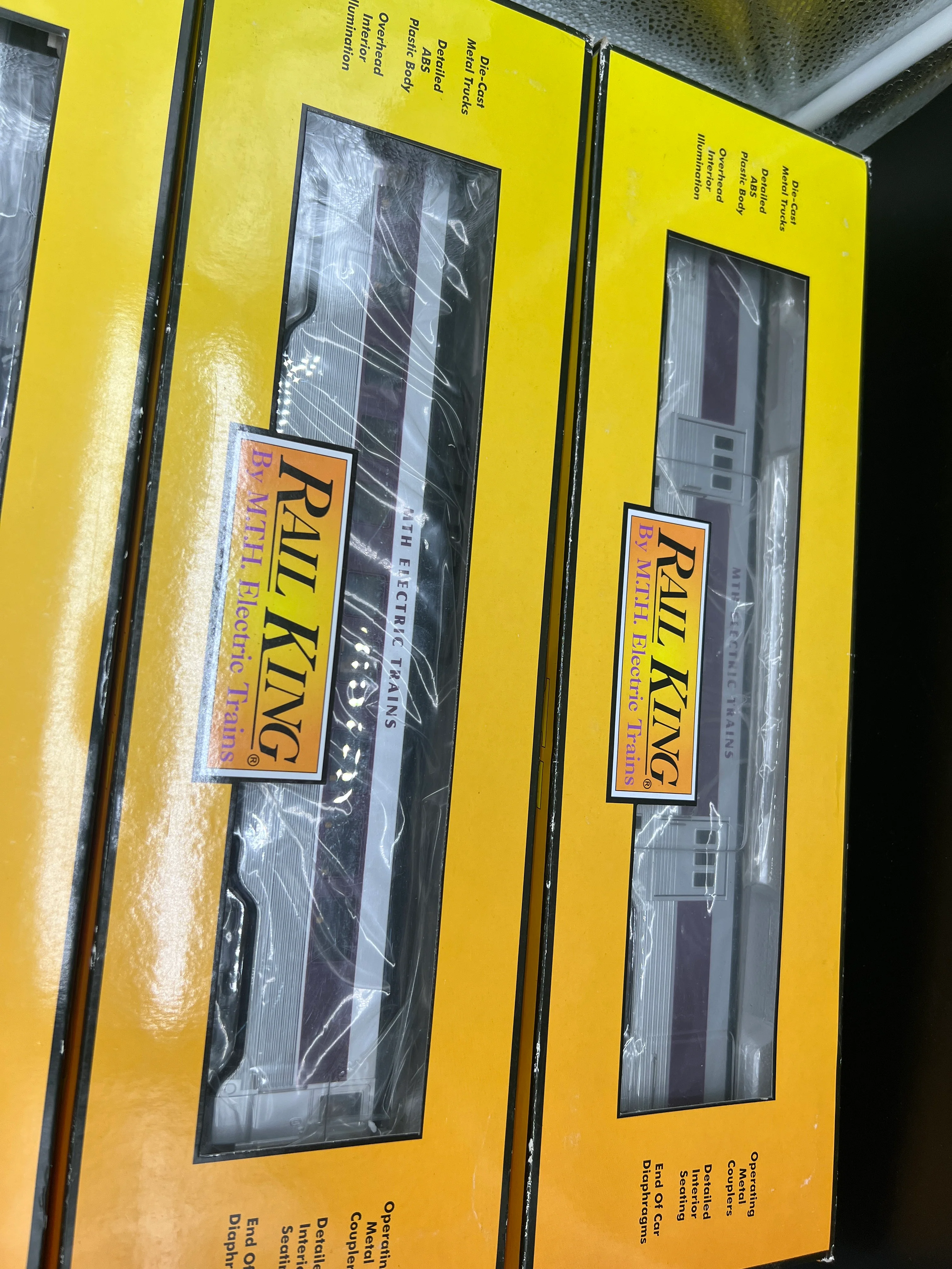 MTH 30-67691, 30-67692, 30-67693, 30-67694 MTHRRC MTH ELECTRIC TRAINS RailKing 60' Streamlined Passenger Car Set (Set of 4) O Scale NEW - Image 7