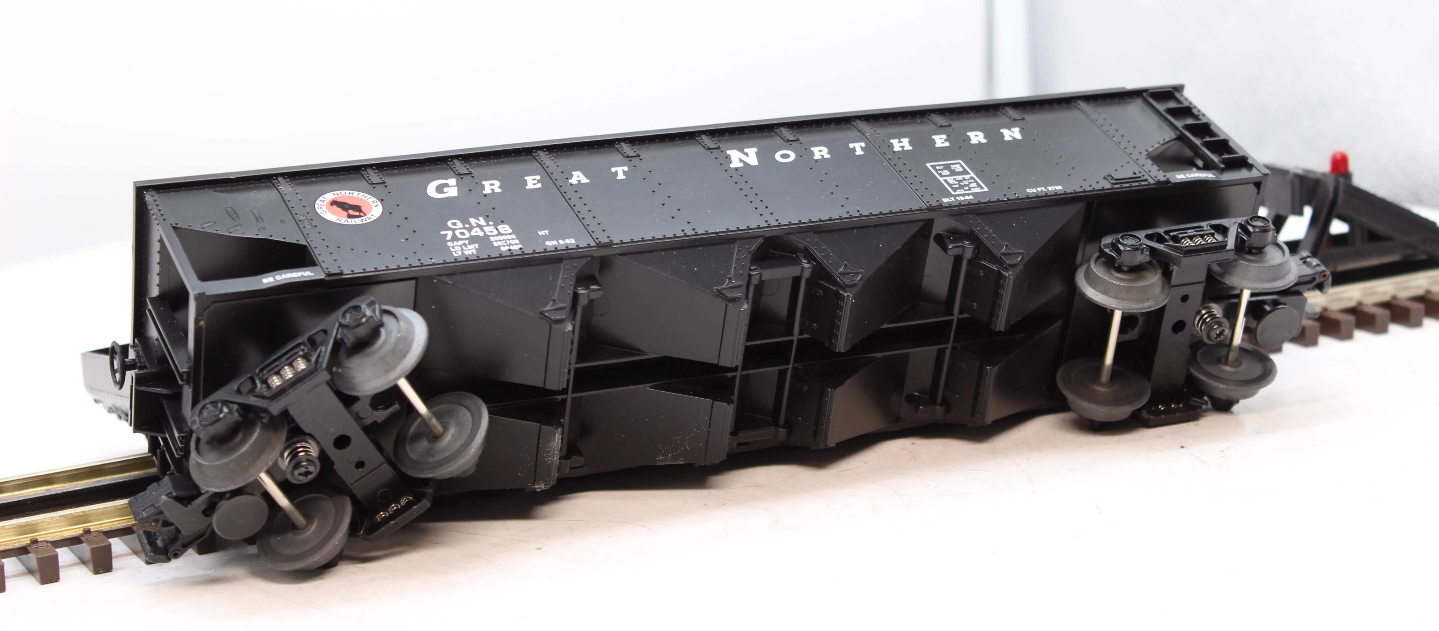 MTH 30-7006E  Great Northern 4 Bay hopper with Coal load O SCALE Used No Box - Image 7