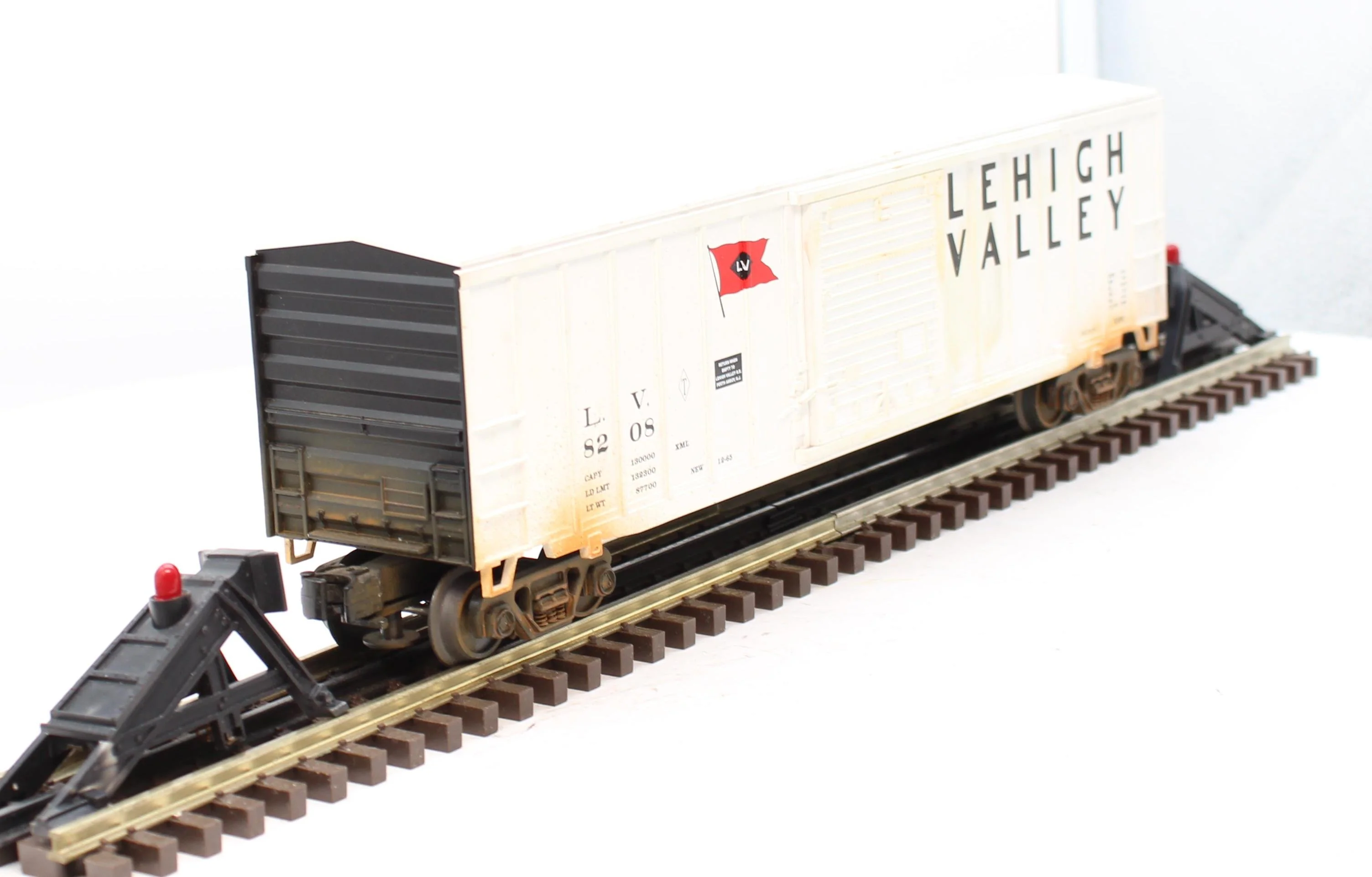 MTH 30-7442 Lehigh Valley Box Car #8208 O Scale WEATHERED AS IS Used No Box - Image 6