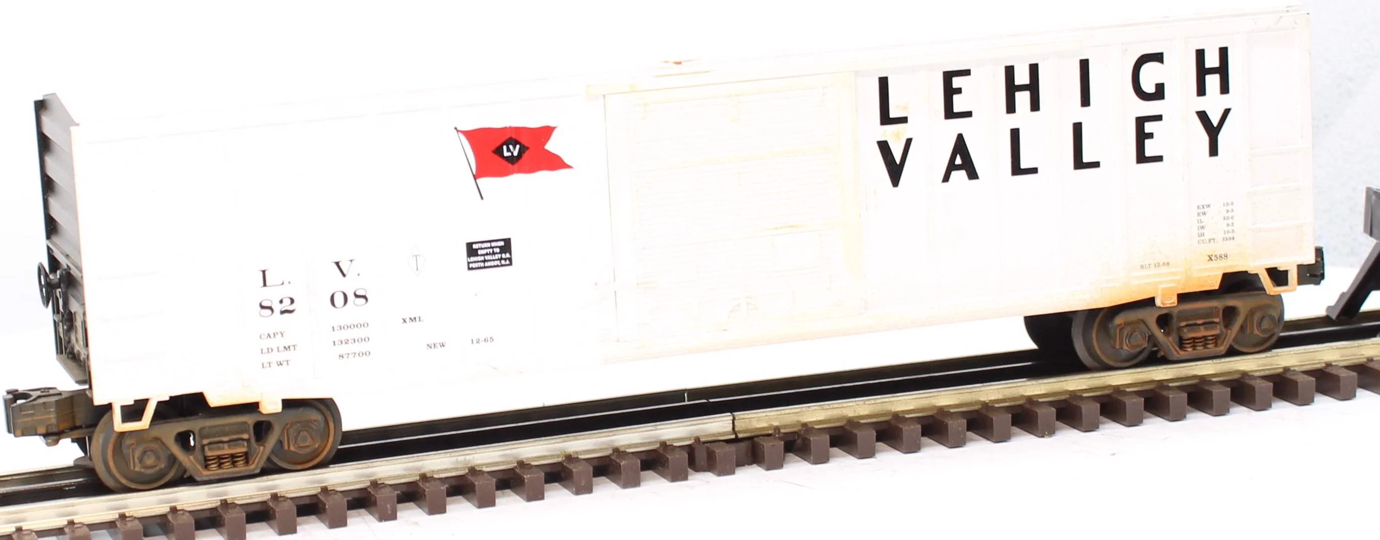 MTH 30-7442 Lehigh Valley Box Car #8208 O Scale WEATHERED AS IS Used No Box - Image 8