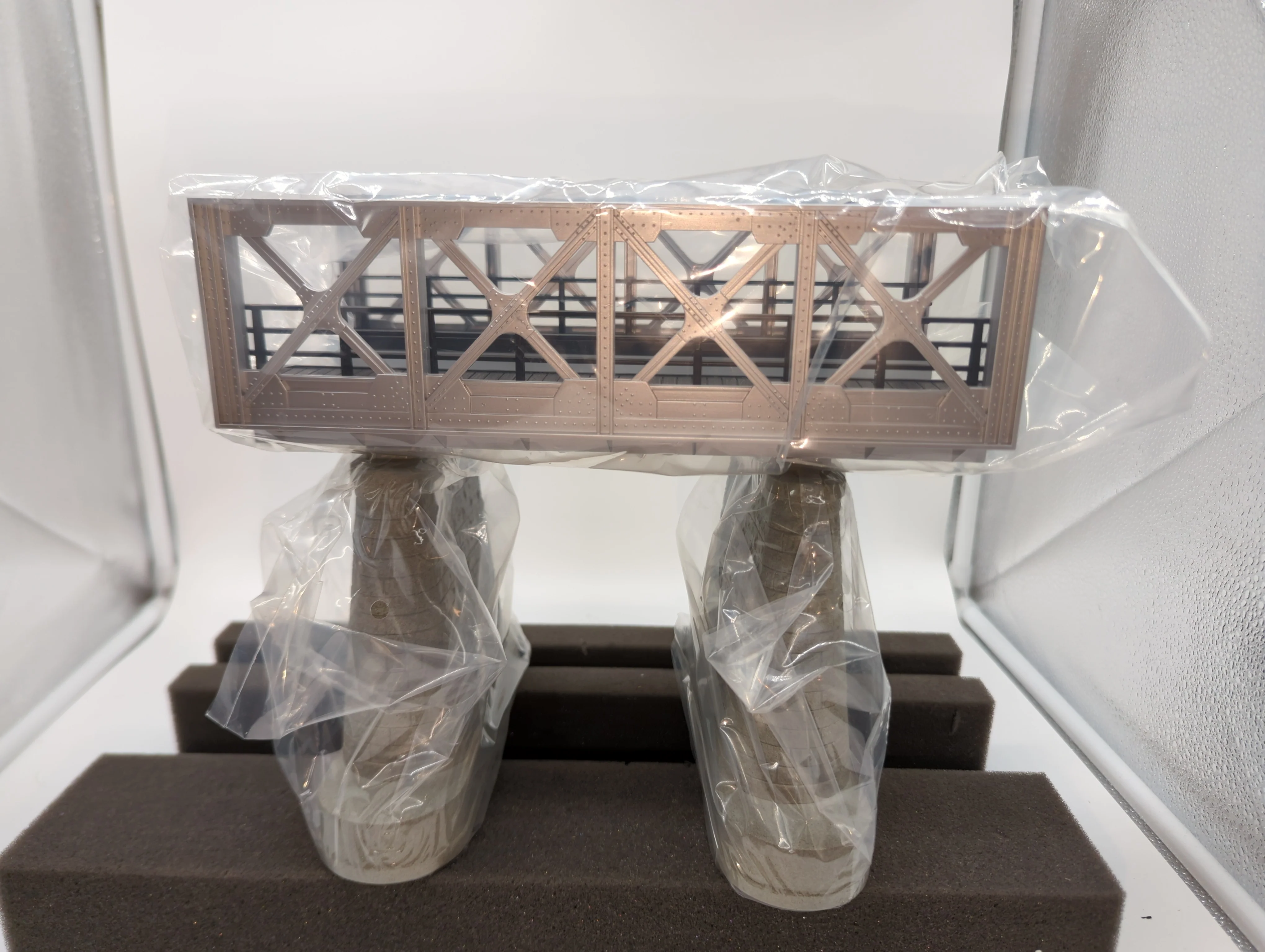 MTH 40-1014 Silver O Scale Bridge Girder #Silver. Like New - Image 2