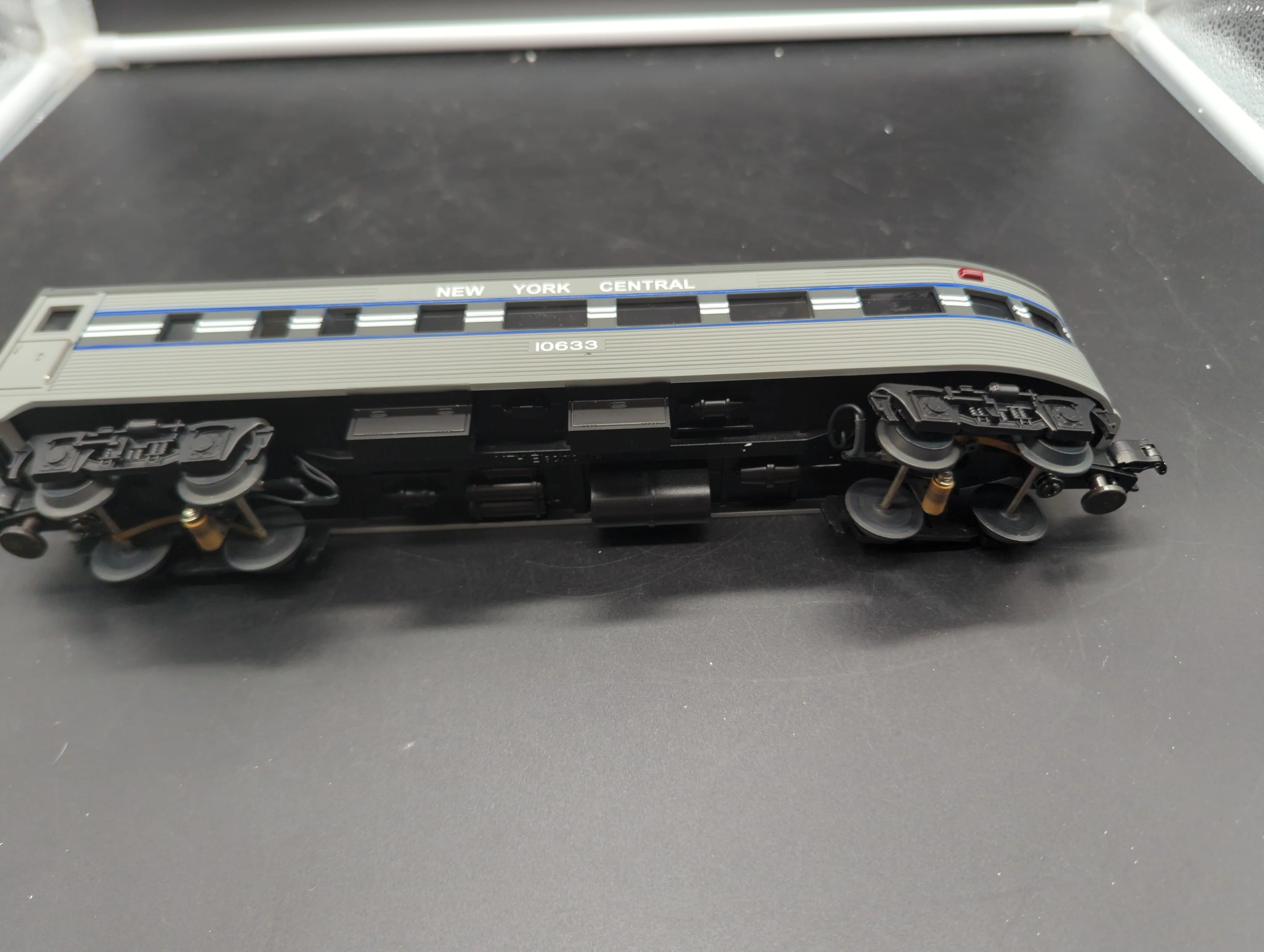 MTH NY Central Streamlined Passenger Car RK-6021 O scale Like New - Image 2