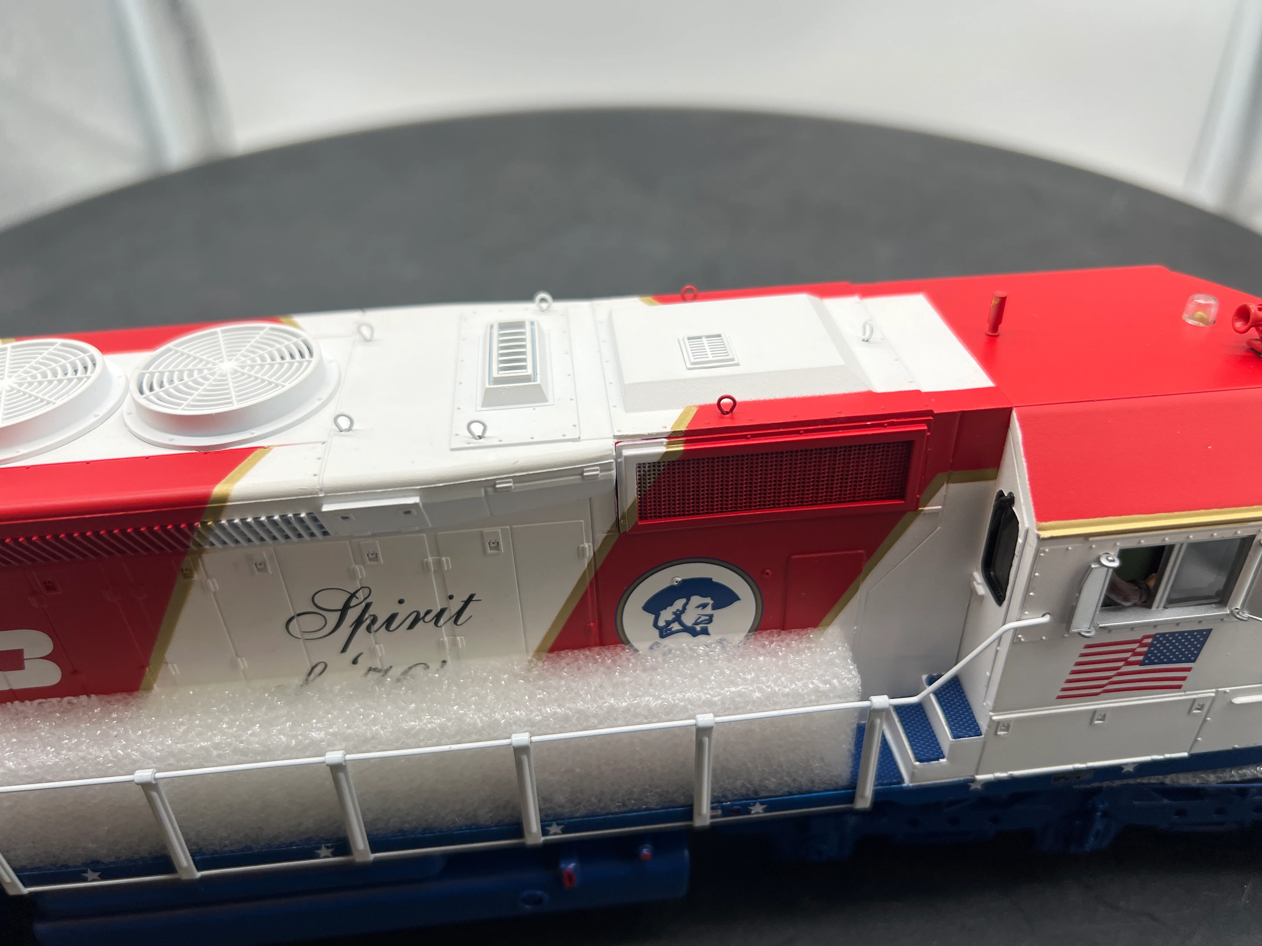 MTH Premier 20-20583-1 Burlington Northern SD40-2 Diesel Engine -Road #1876 With Proto-Sound 3.0. O SCALE Like New - Image 5