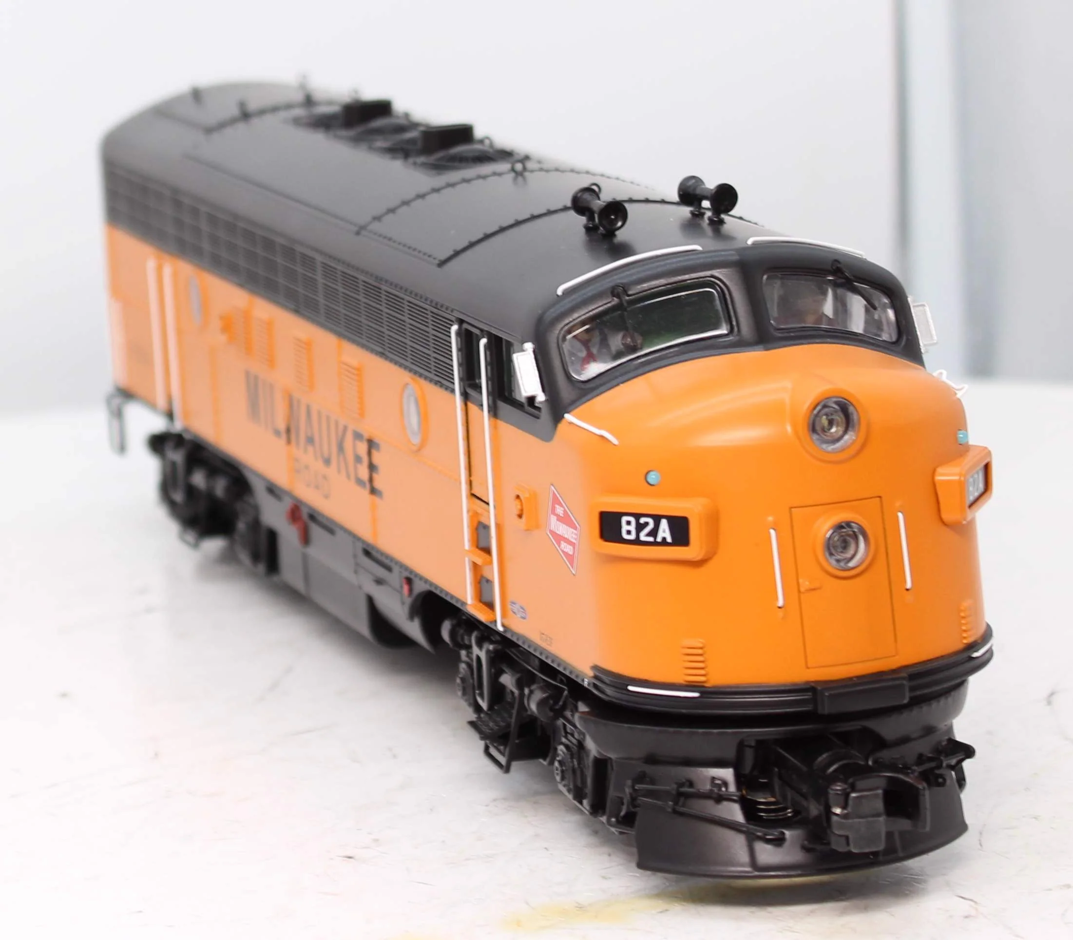MTH Premier 20-21825-1 Milwaukee Road F-7 A Unit Diesel Engine with Proto-Sound 3.0 Hi-Rail Wheels 42.9 Track Miles O SCALE Like New - Image 6