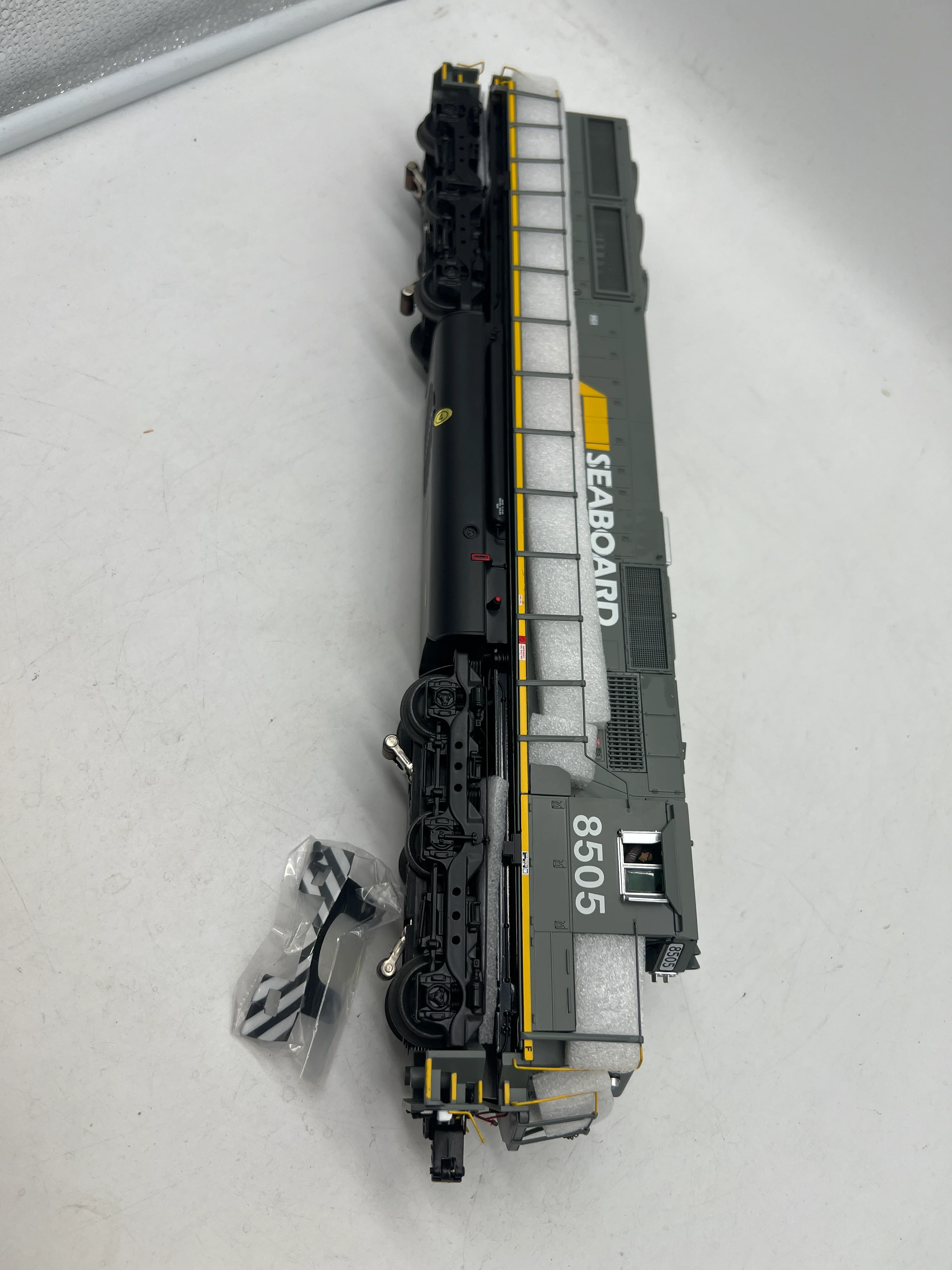 MTH Premier 20-21898-1 Seaboard SD50 Diesel Engine O Scale limited NEW - Image 2