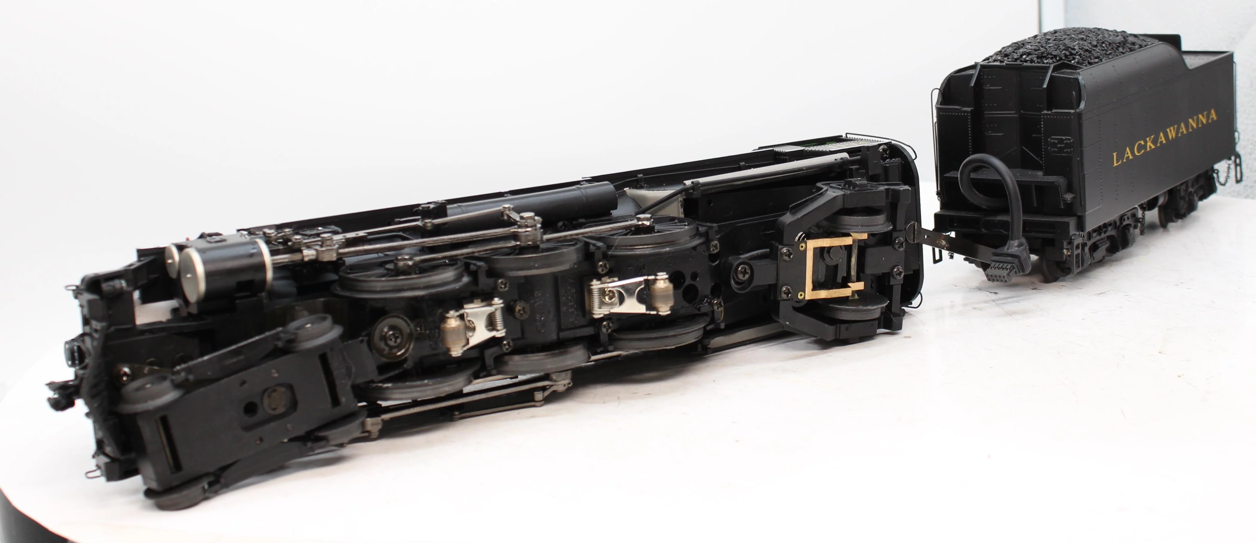 MTH Premier 20-3137-1 Lackawanna 4-6-2 P47 Baldwin Pacific Steam Engine with Proto-Sound 2.0 O SCALE Like New - Image 9