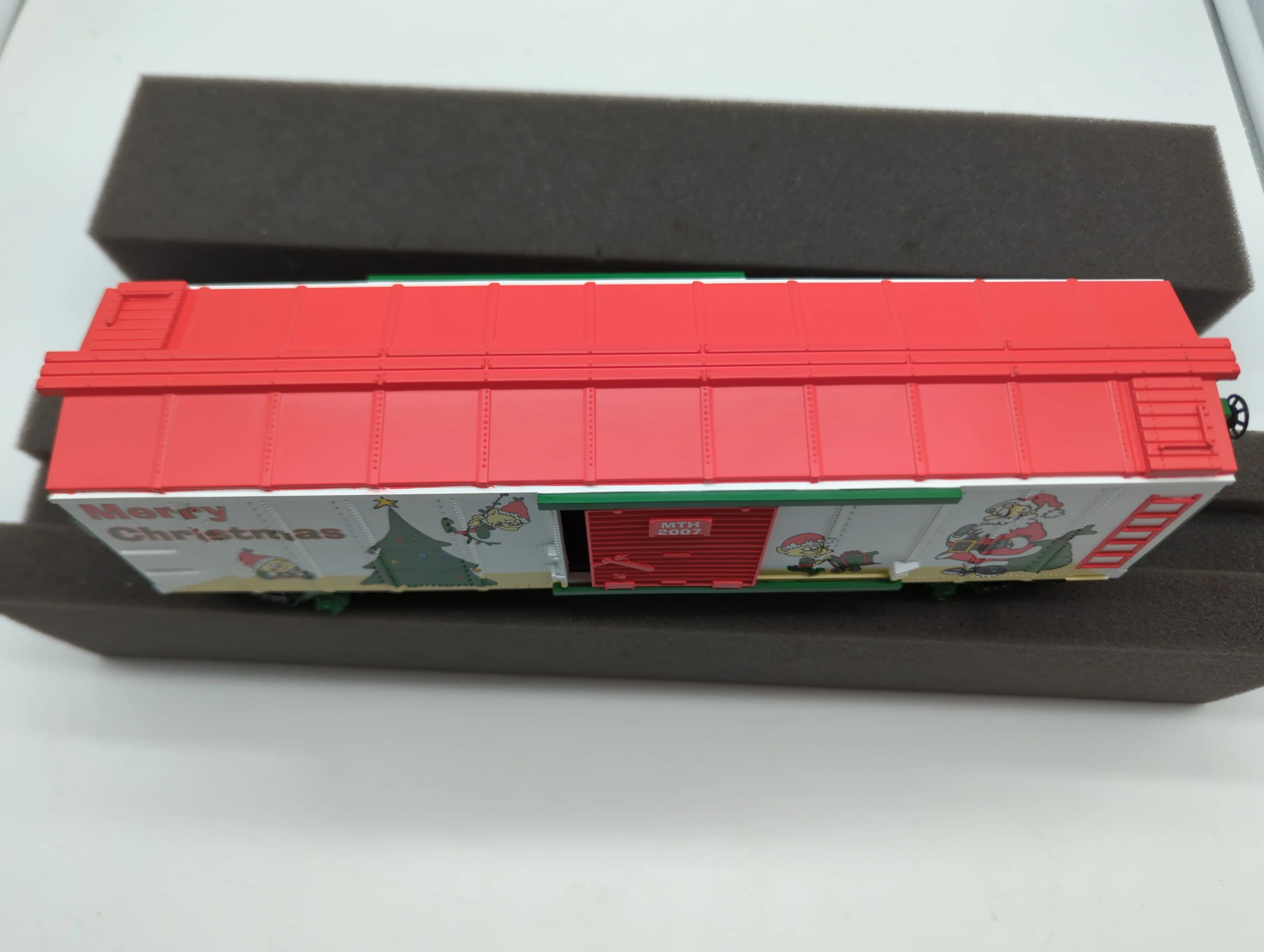 MTH Premier 20-80007G Christmas Box Car 2007 O SCALE Like New - Image 2