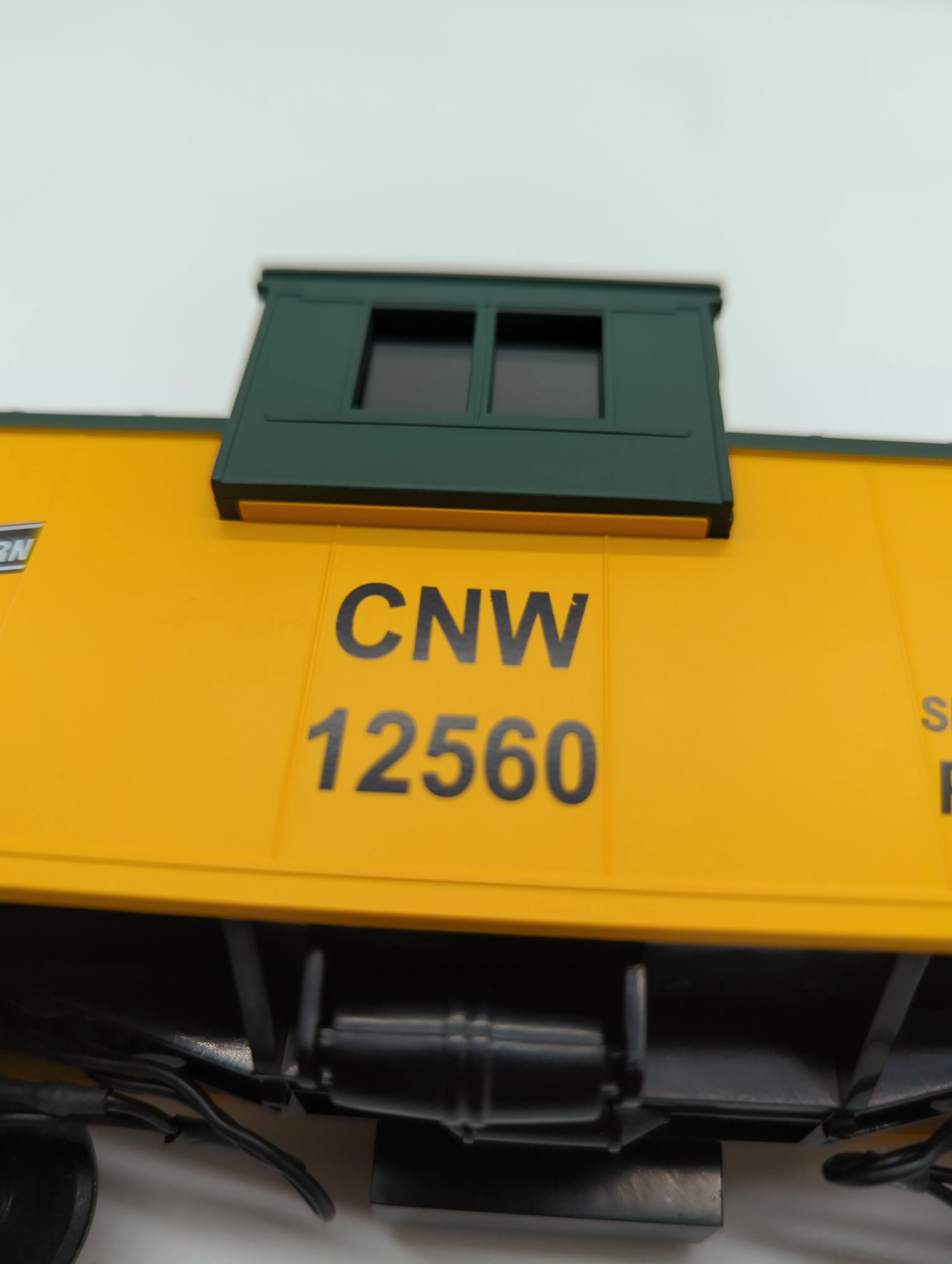MTH Premier 20-91011 Chicago & North Western Extended Vision Caboose 12560 O SCALE Used Excellent - Image 6