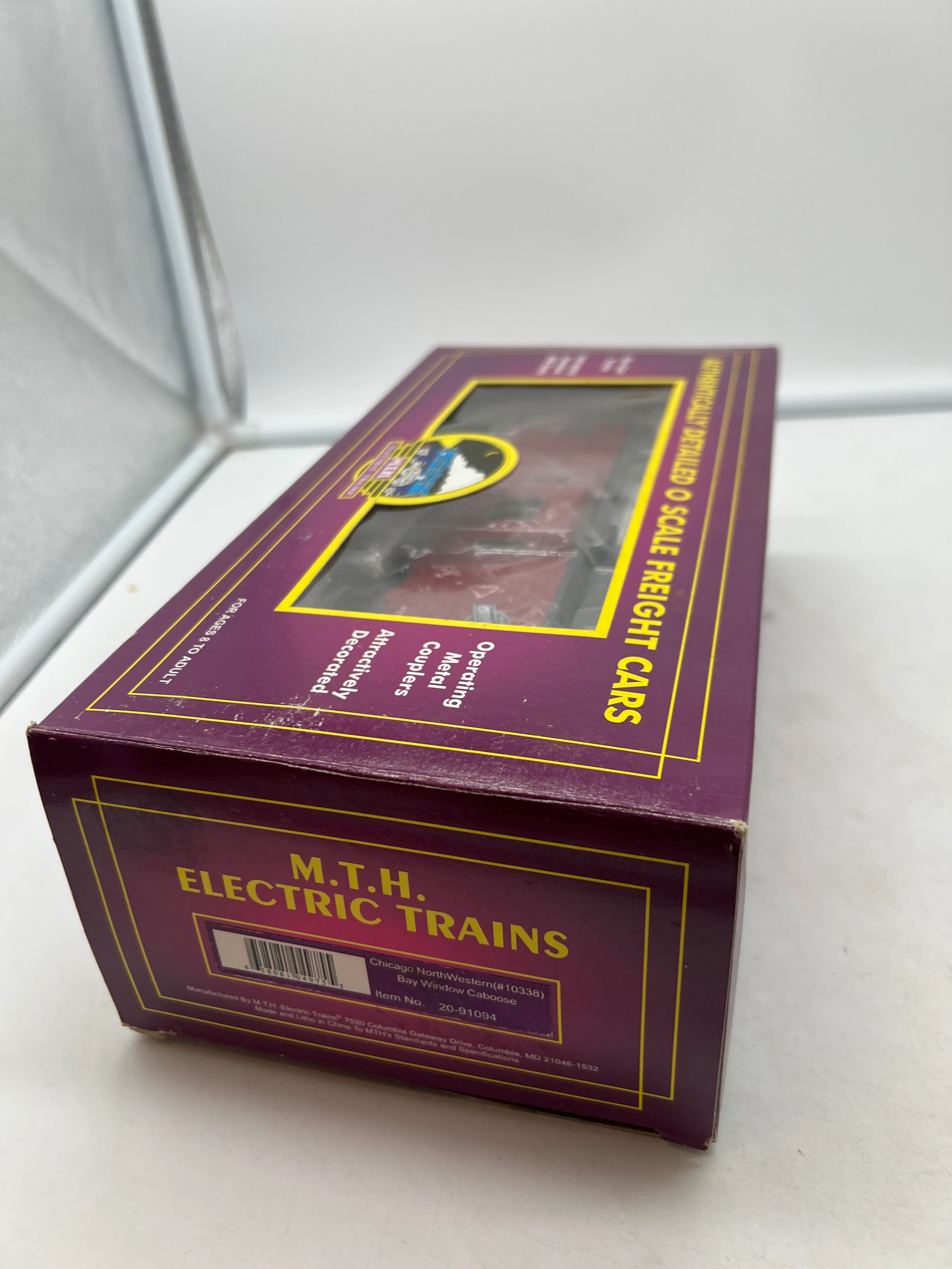 MTH Premier 20-91094 Chicago & North Western Bay Window Caboose production sample O Scale NEW - Image 5