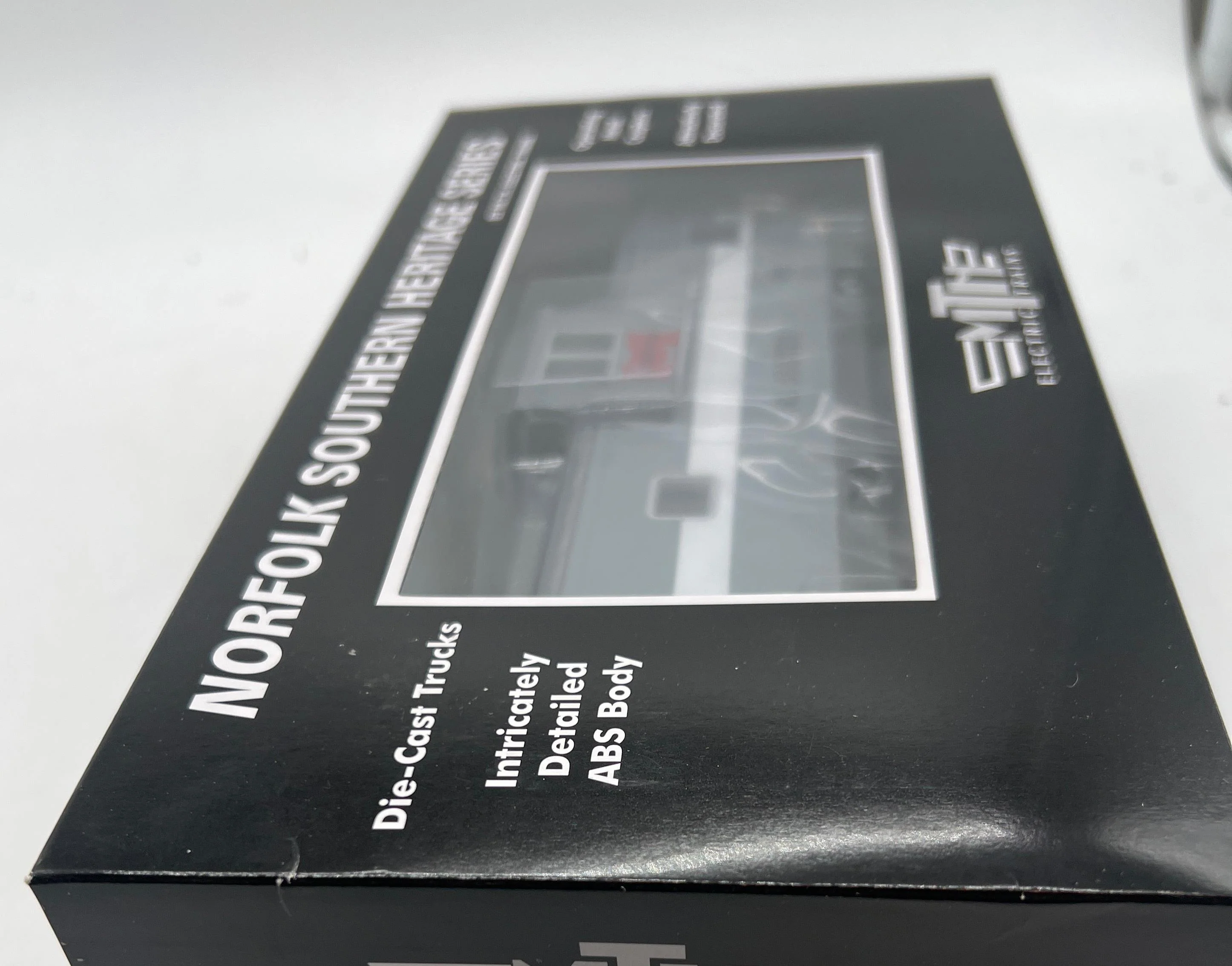 MTH Premier 20-91414 NS Heritage Monongahela Extended Vision Caboose #555025 O SCALE NEW - Image 3