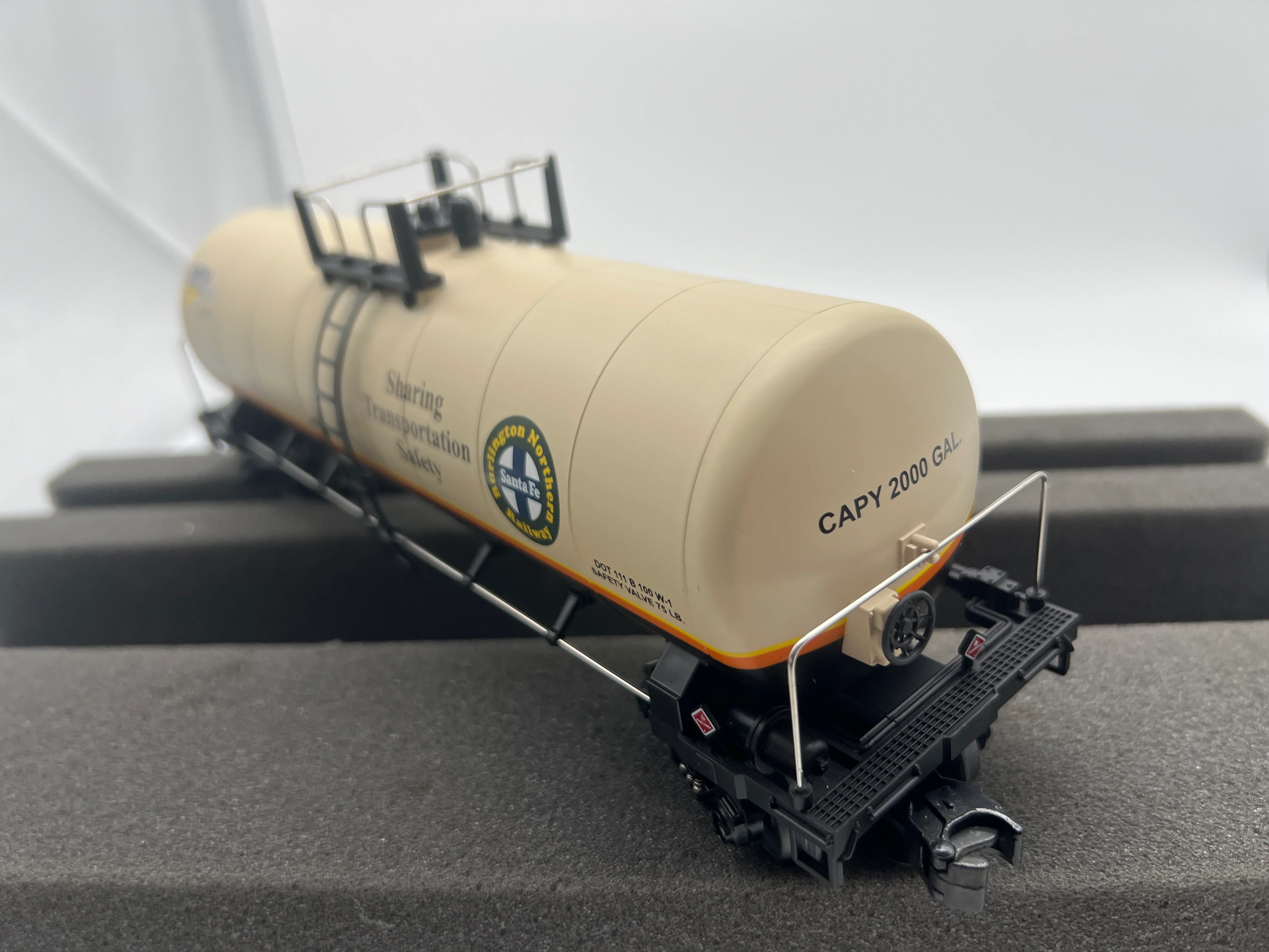 MTH Premier 20-92014 BNSF Tank Car #BNSF. O SCALE NEW - Image 4