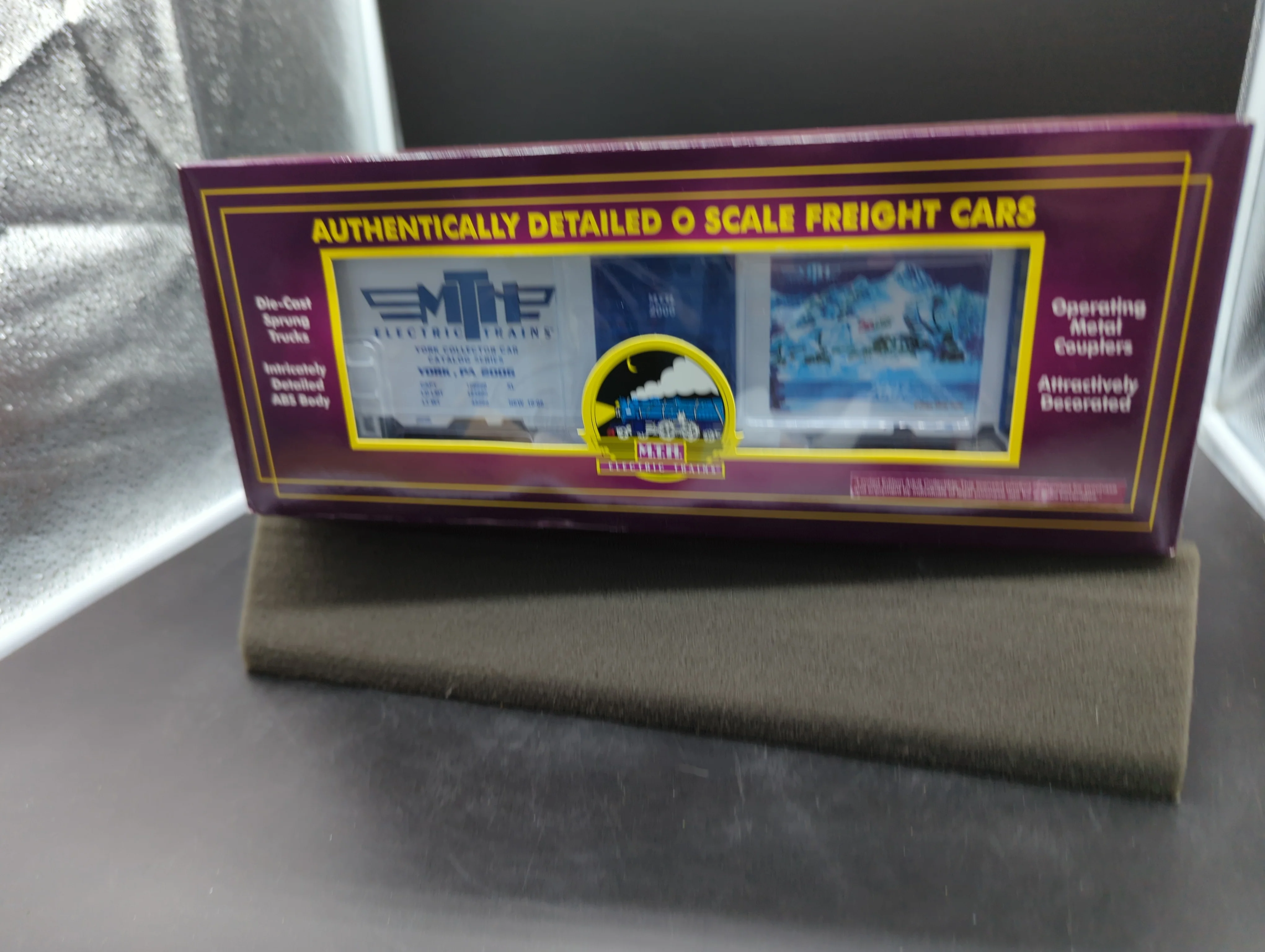 MTH Premier 20-93348 TCA Fall York 2006 Box Car #TCA Fall York 2006 Featuring Coors Light Silver Bullet. O SCALE NEW - Image 2