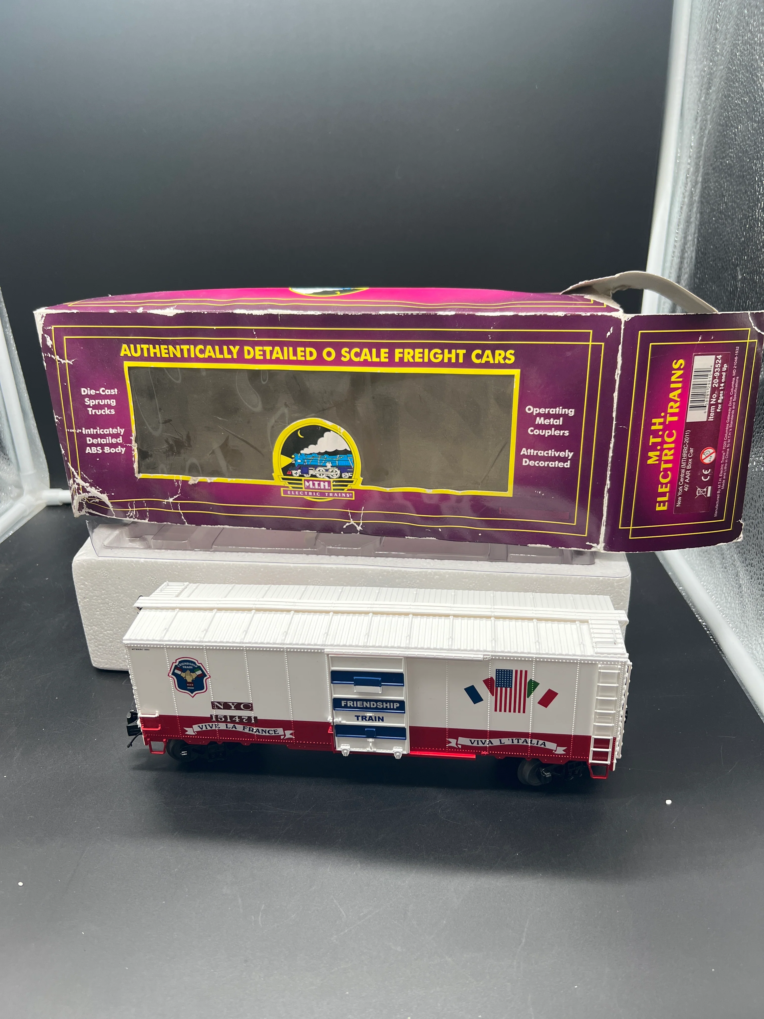 MTH Premier 20-93524 New York Central 40' AAR Box Car - New York Central (MTHRRC) O SCALE Used Excellent Damaged Box - Image 2