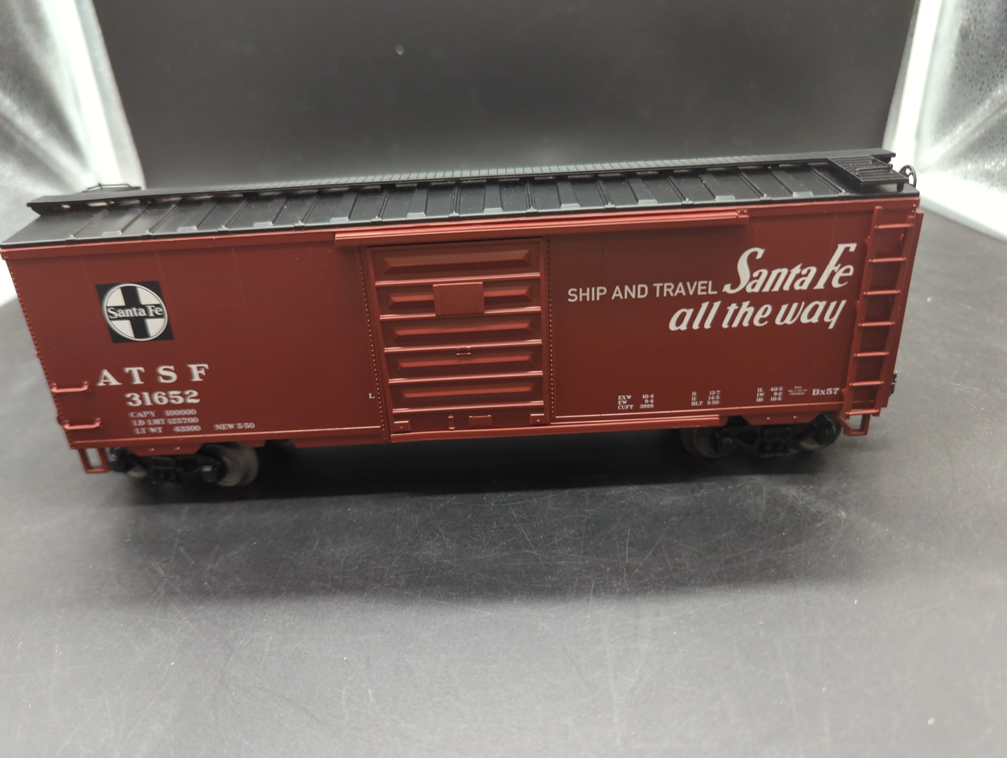 MTH Premier 20-93888 Santa Fe Box Car ATSF - Santa Fe (Super Chief) Car No. 31652. O SCALE NEW - Image 2