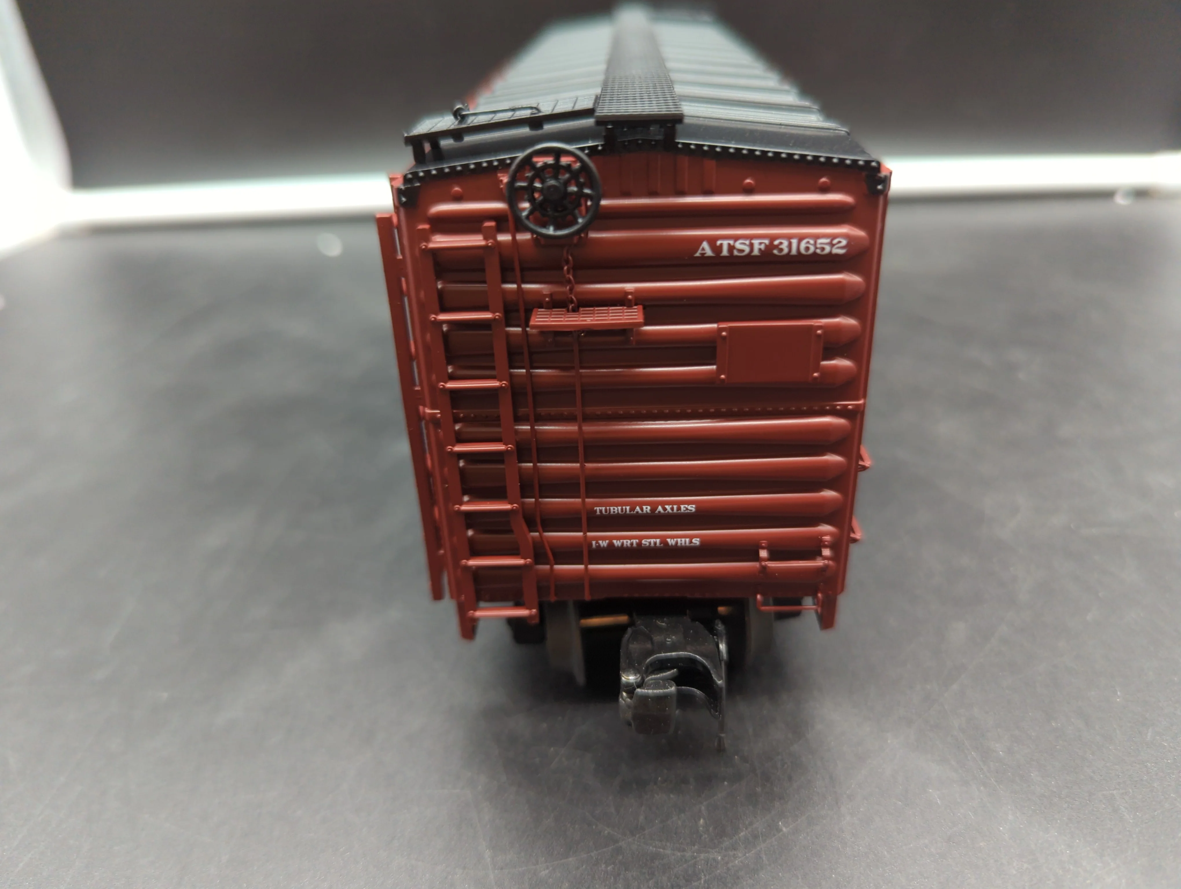 MTH Premier 20-93888 Santa Fe Box Car ATSF - Santa Fe (Super Chief) Car No. 31652. O SCALE NEW - Image 6