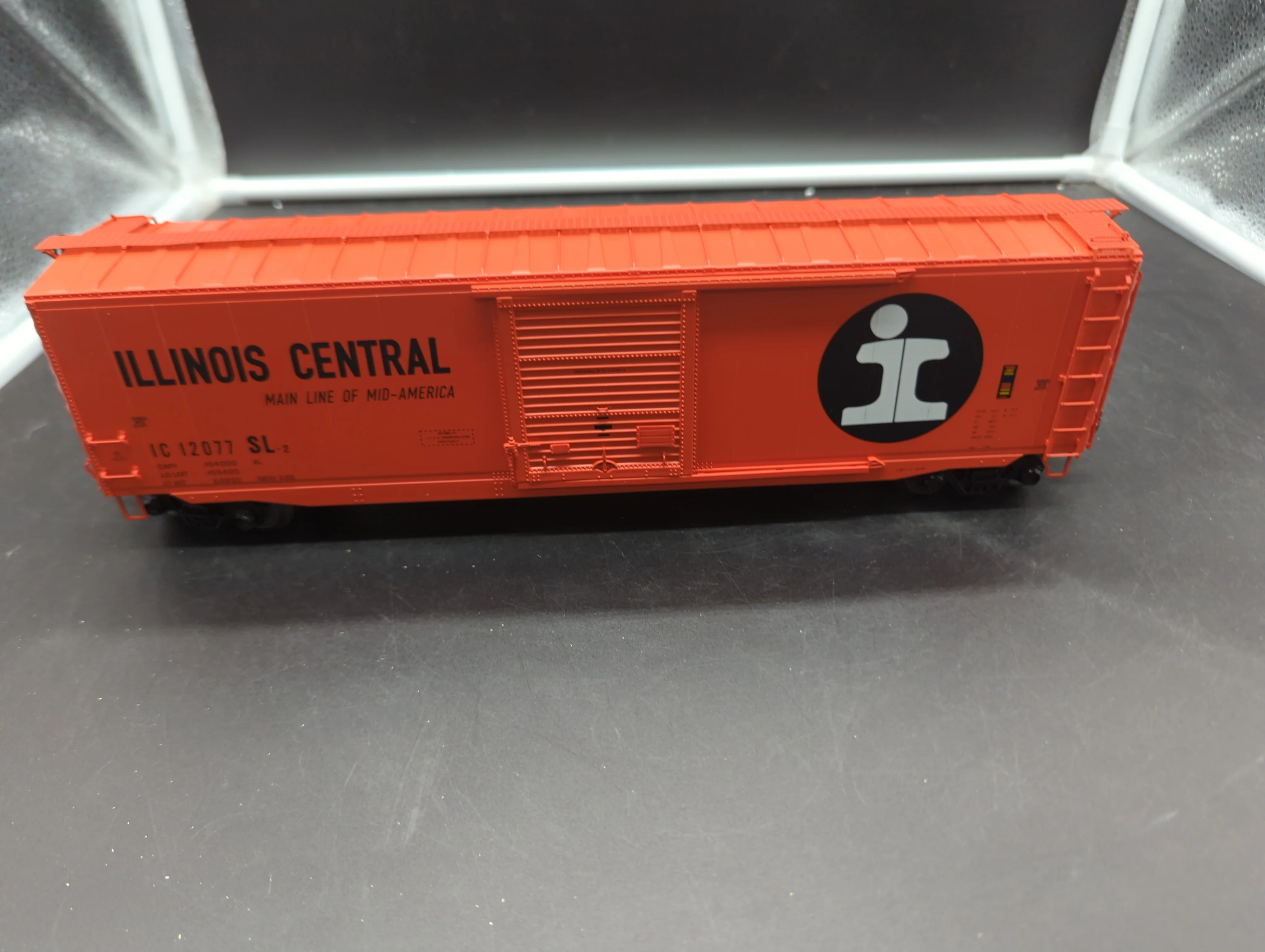 MTH Premier 20-93920 Illinois Central 50' Ps-1 Box Car w/Youngstown Door #12077. O SCALE Like New - Image 2