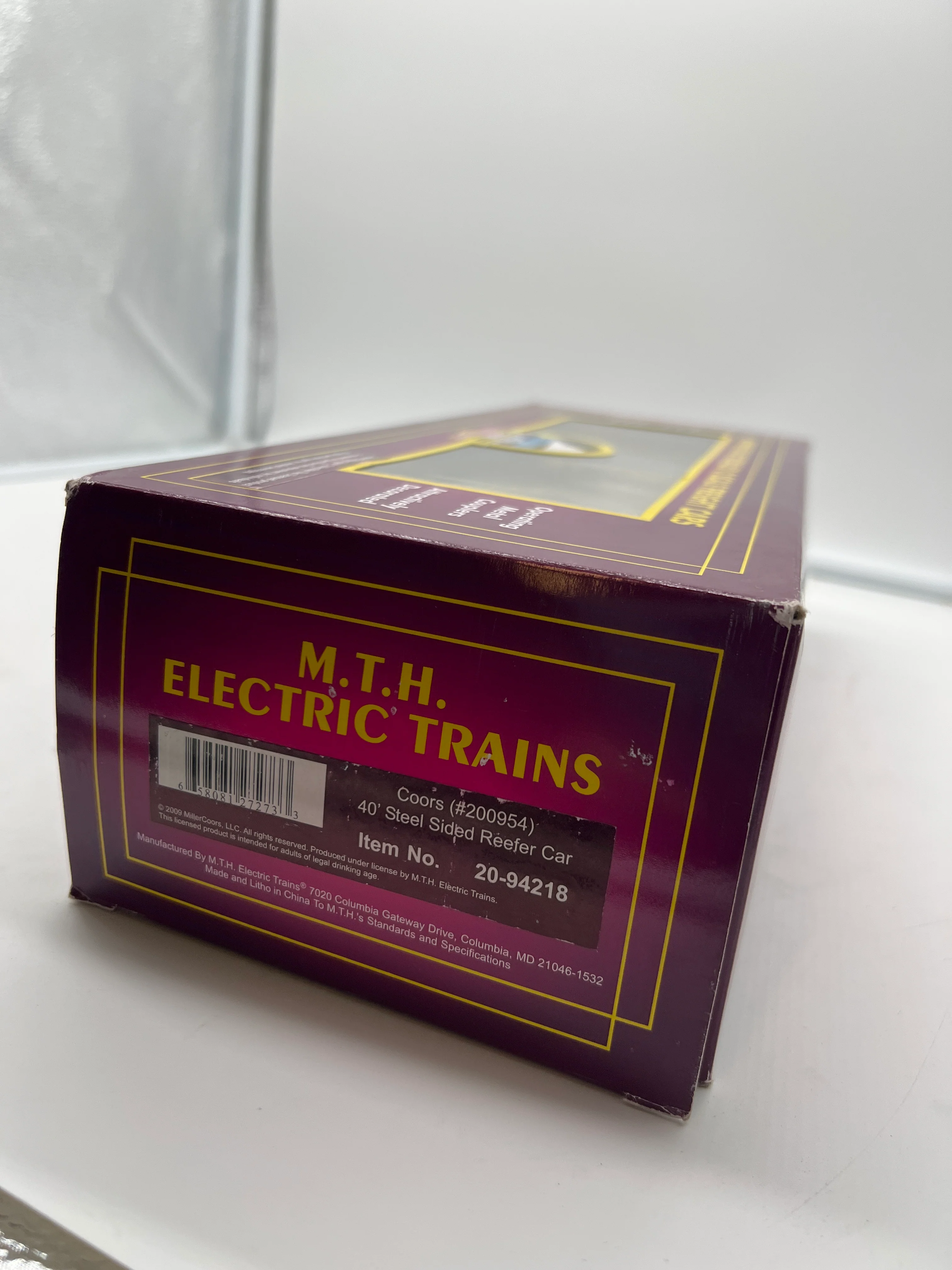 MTH Premier 20-94218 MCG - Coors 40' Steel Sided Reefer beer Car #200954. O SCALE NEW - Image 4