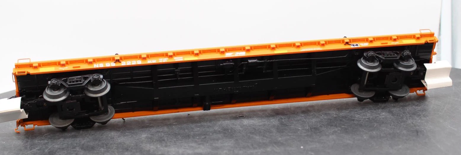 MTH Premier 20-95147 Norfolk Southern 60' Flat Car w(4) ScaleTrax 10" Straights O SCALE Like New Damaged Box - Image 5