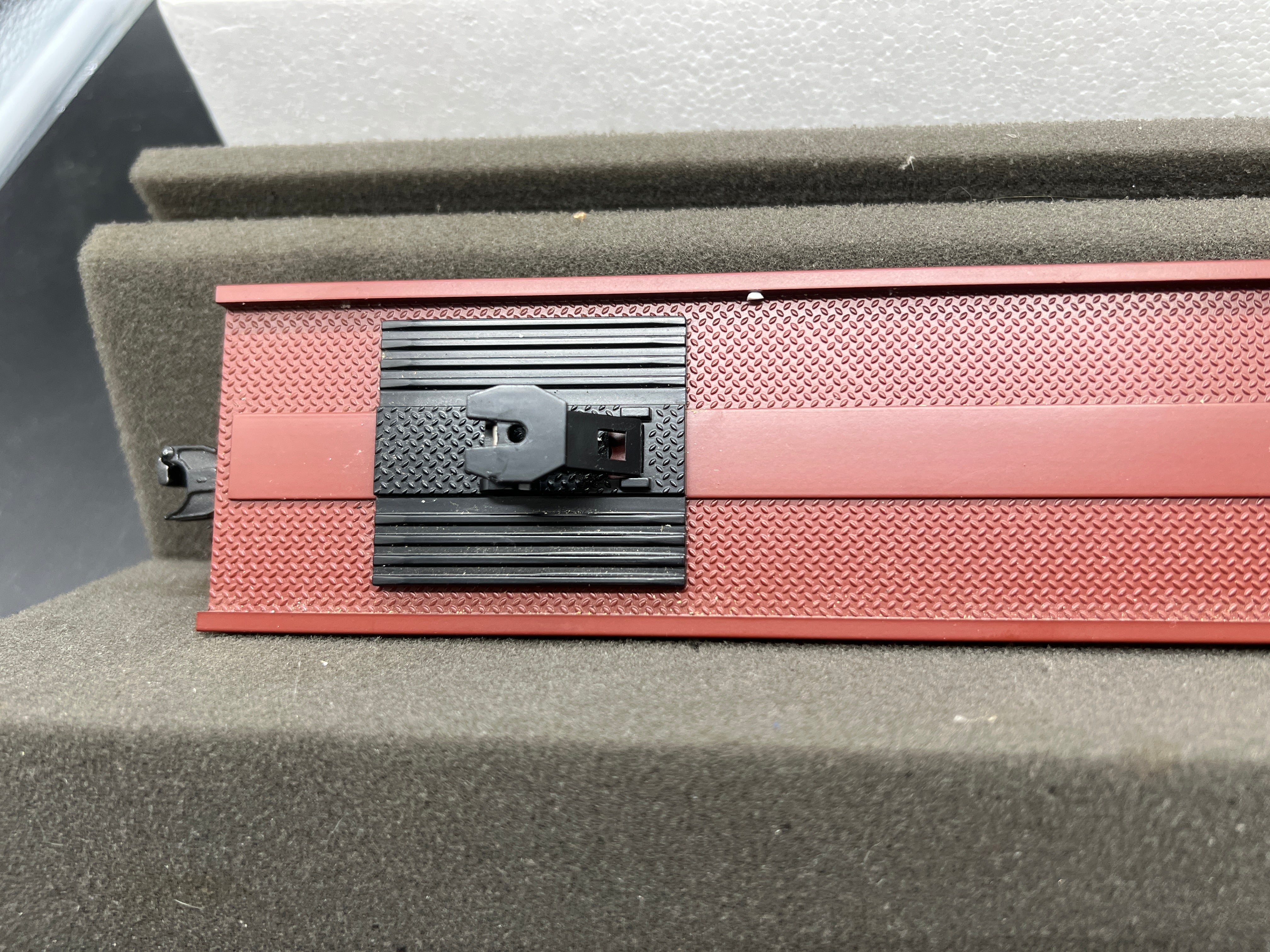 MTH Premier 20-95274 Norfolk Southern Flat Car w/ 40 Trailer - (PPG Trailer on Tuscan Flat Car - TCA 2017 Convention) O SCALE Used Excellent - Image 12