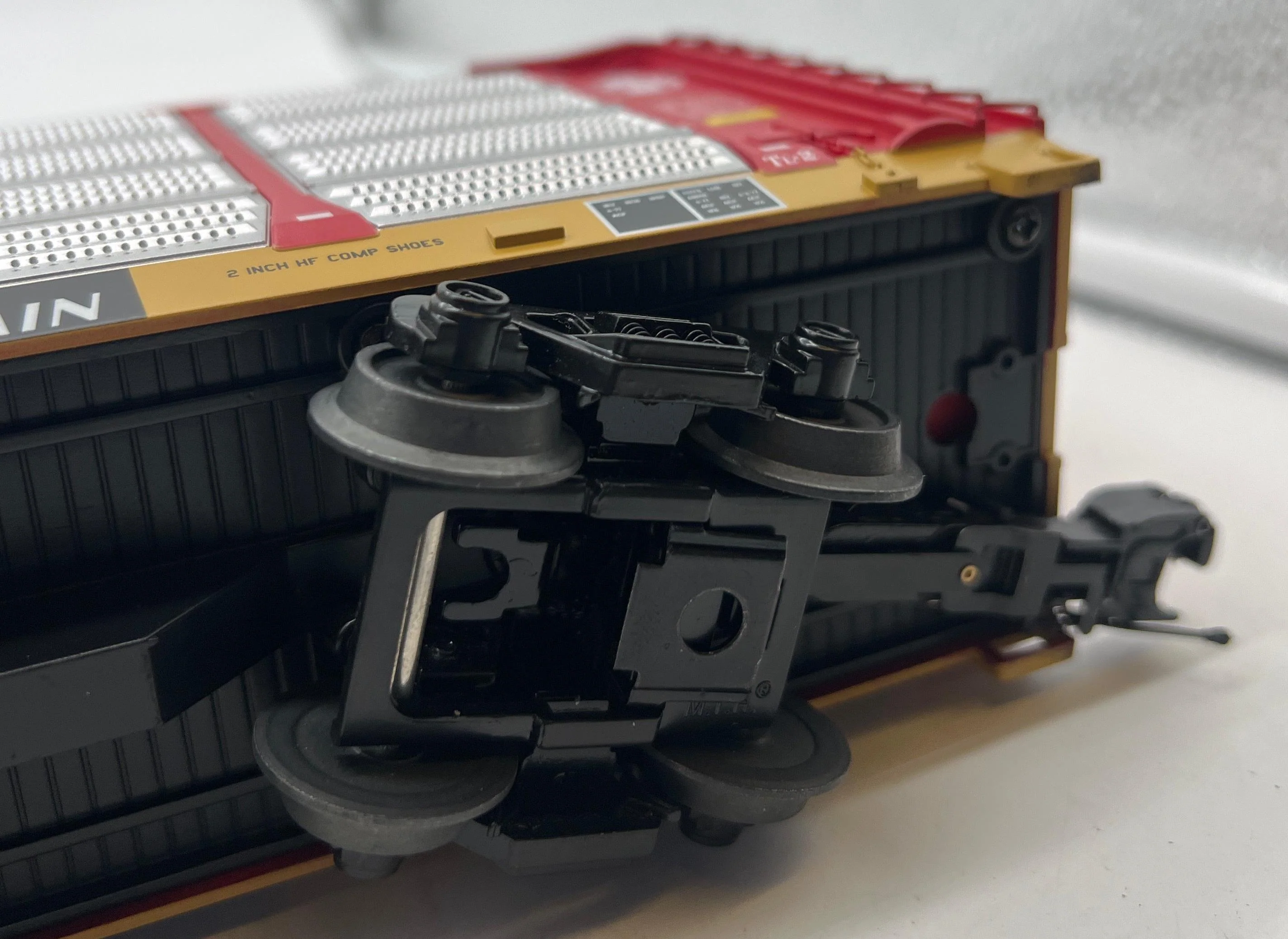MTH Premier 20-95338 Santa Fe Corrugated Auto Carrier O SCALE Like New - Image 4