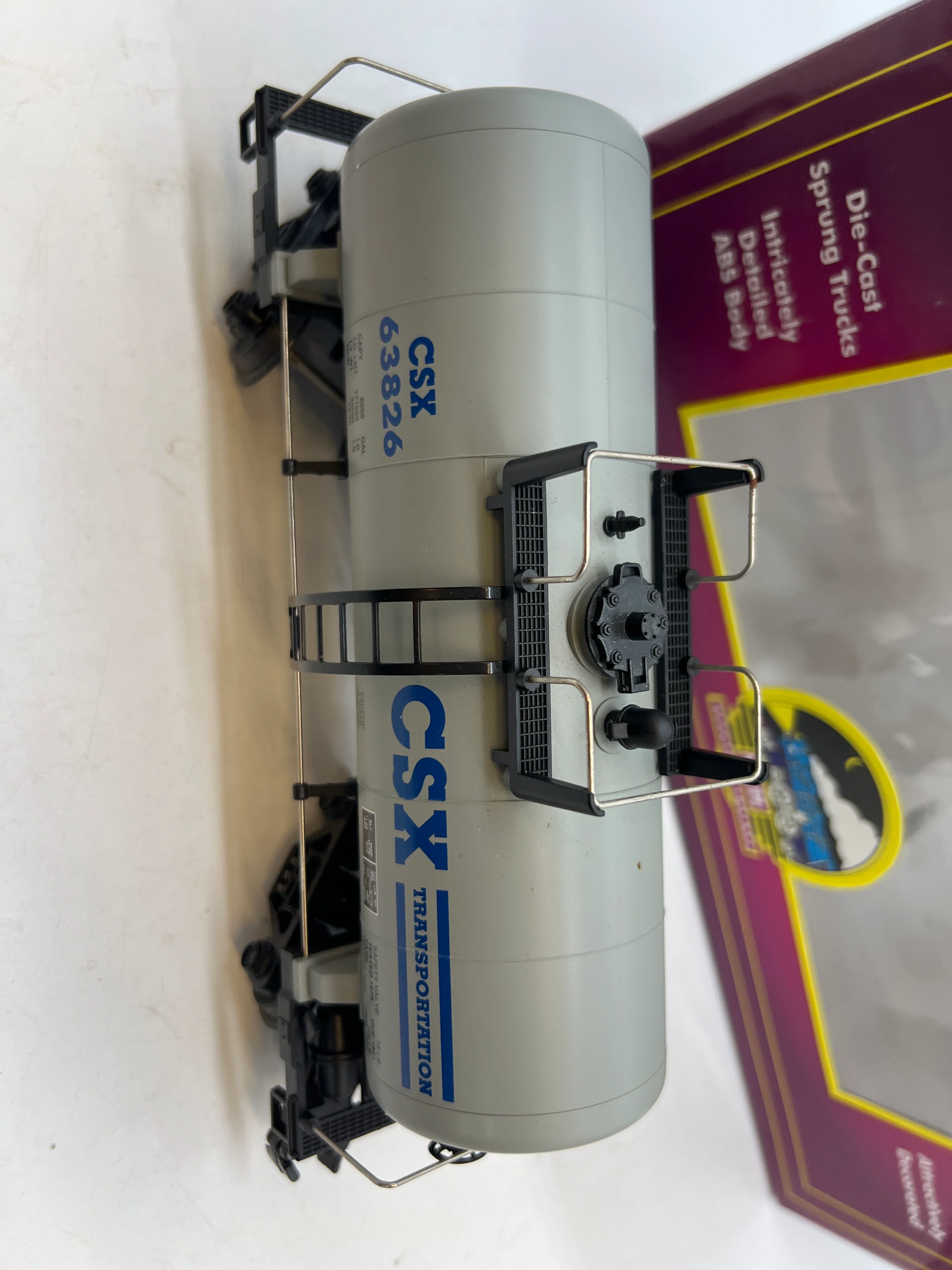 MTH Premier 20-96003 CSX 8000 Gallon Tank Car O SCALE. Used Excellent - Image 4