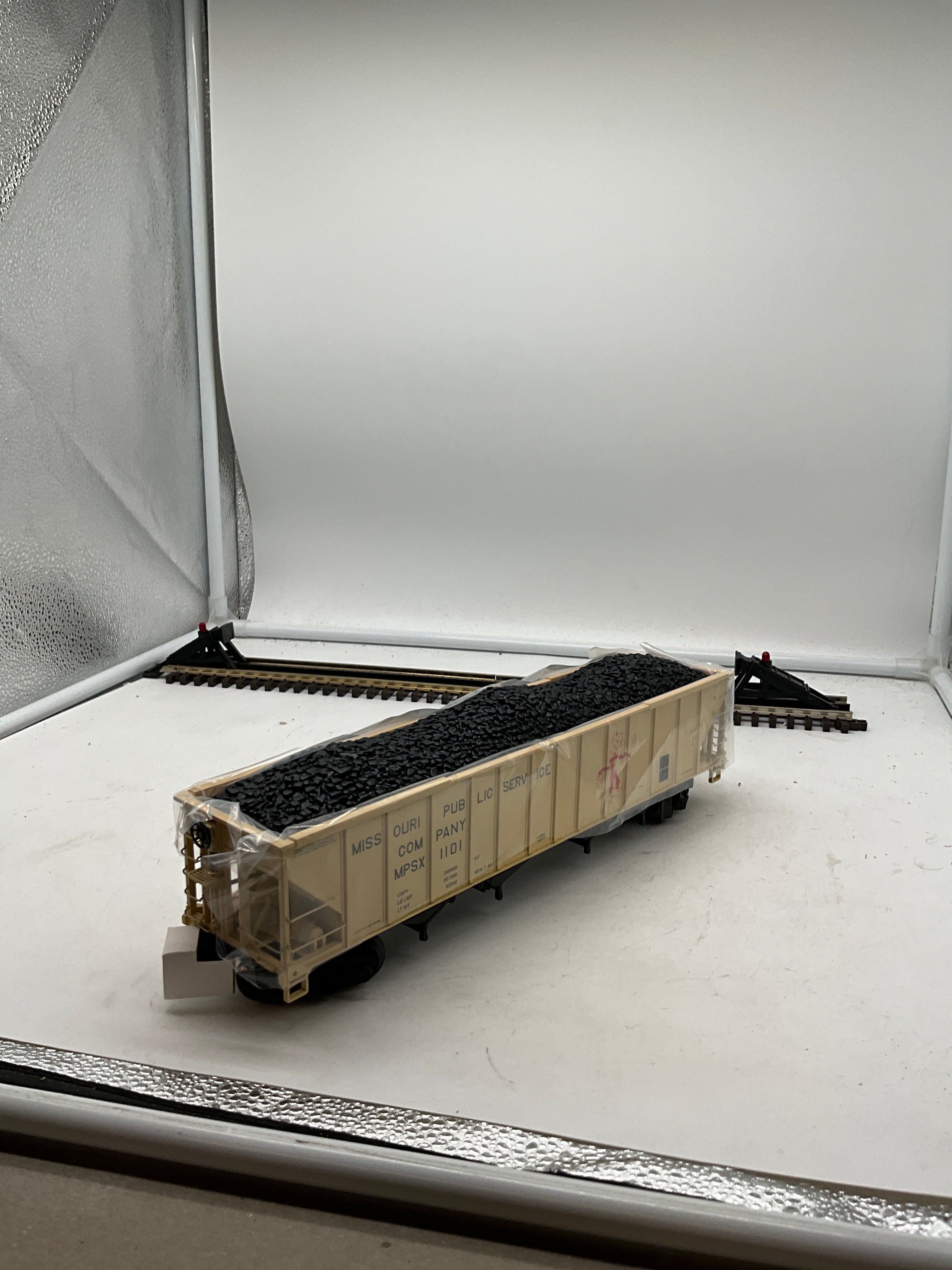 MTH Premier 20-97902 Missouri Public Service 4-Bay Hopper Car O Scale Road #1101 Like New - Image 6