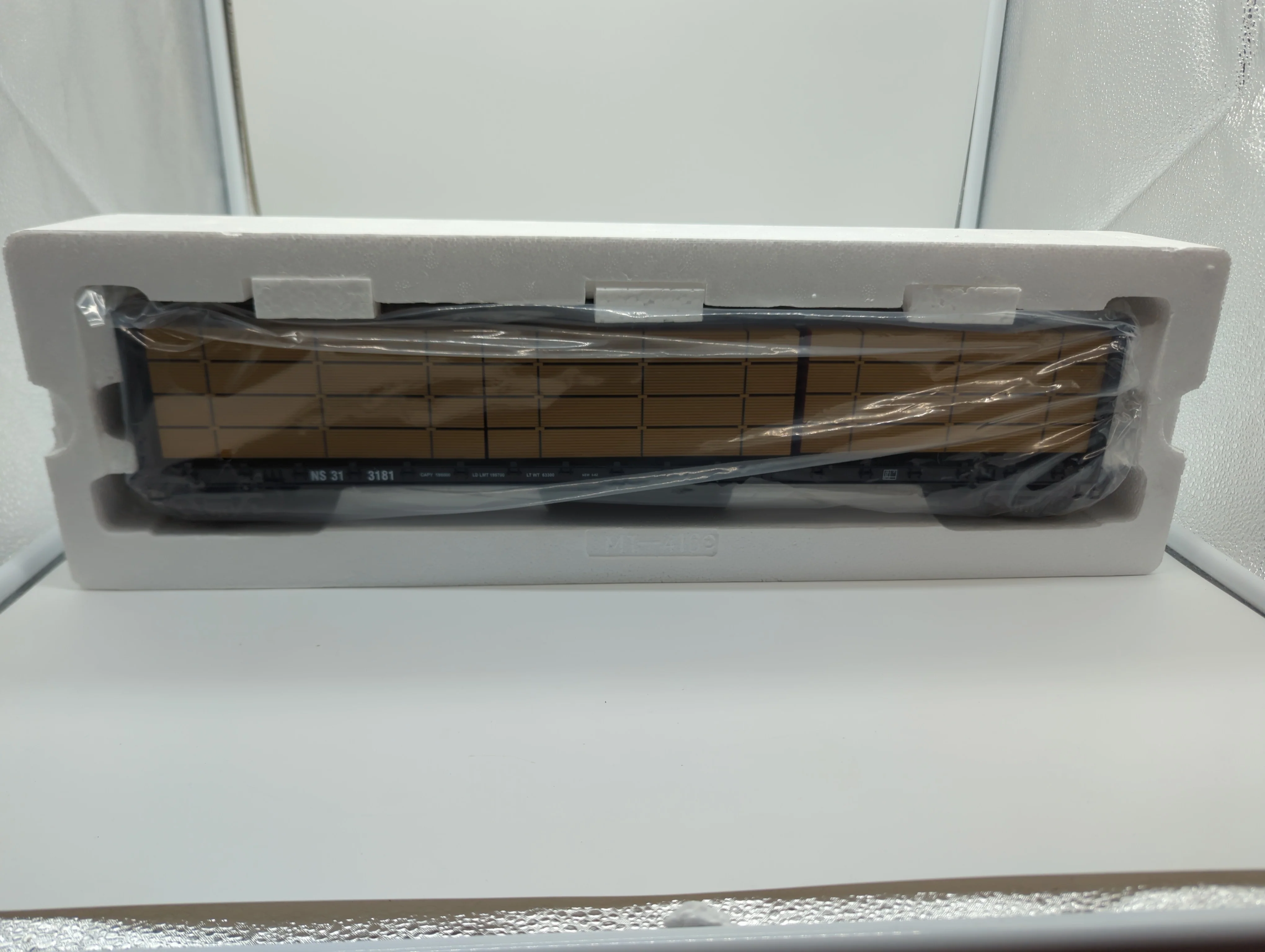 MTH Premier 20-98255 Norfolk Southern NS Center I-Beam Flatcar with Lumber Load 313181 O SCALE NEW - Image 2