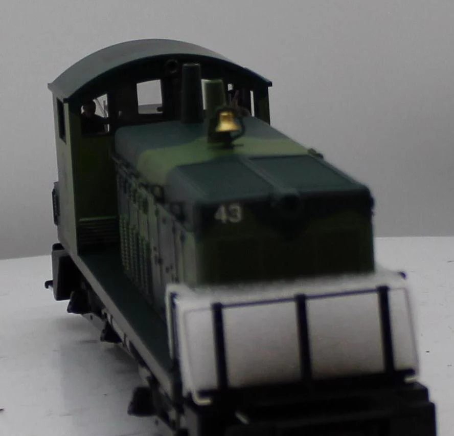 MTH Railking 30-21140-1 U.S. Army Camo Green NW-2 Switcher Diesel Engine With Proto-Sound 3.0 Green O SCALE Like New - Image 6