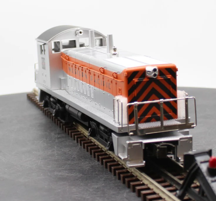 MTH Railking 30-2184-1 Western Pacific WP SW-9 Diesel Engine With Protosound O SCALE NEW - Image 2