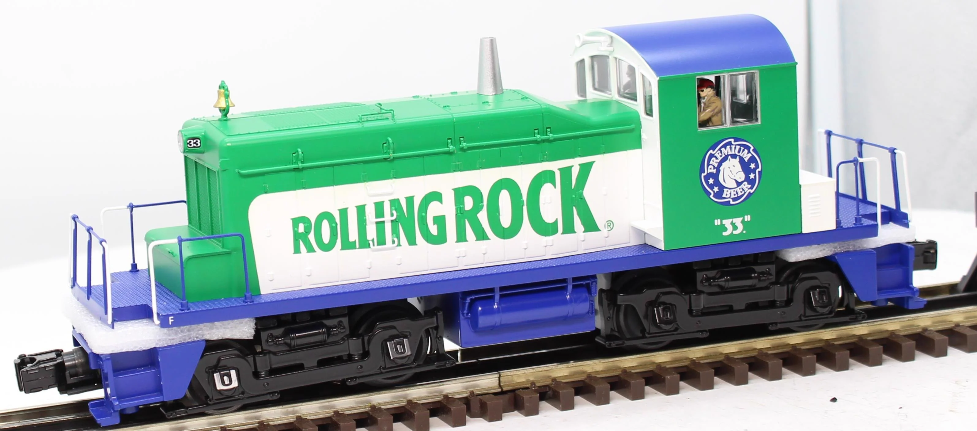 MTH Railking 30-2919-1 Rolling Rock SW-1 Switcher Diesel Engine with Proto-Sound 2.0 O SCALE NEW limited - Image 3