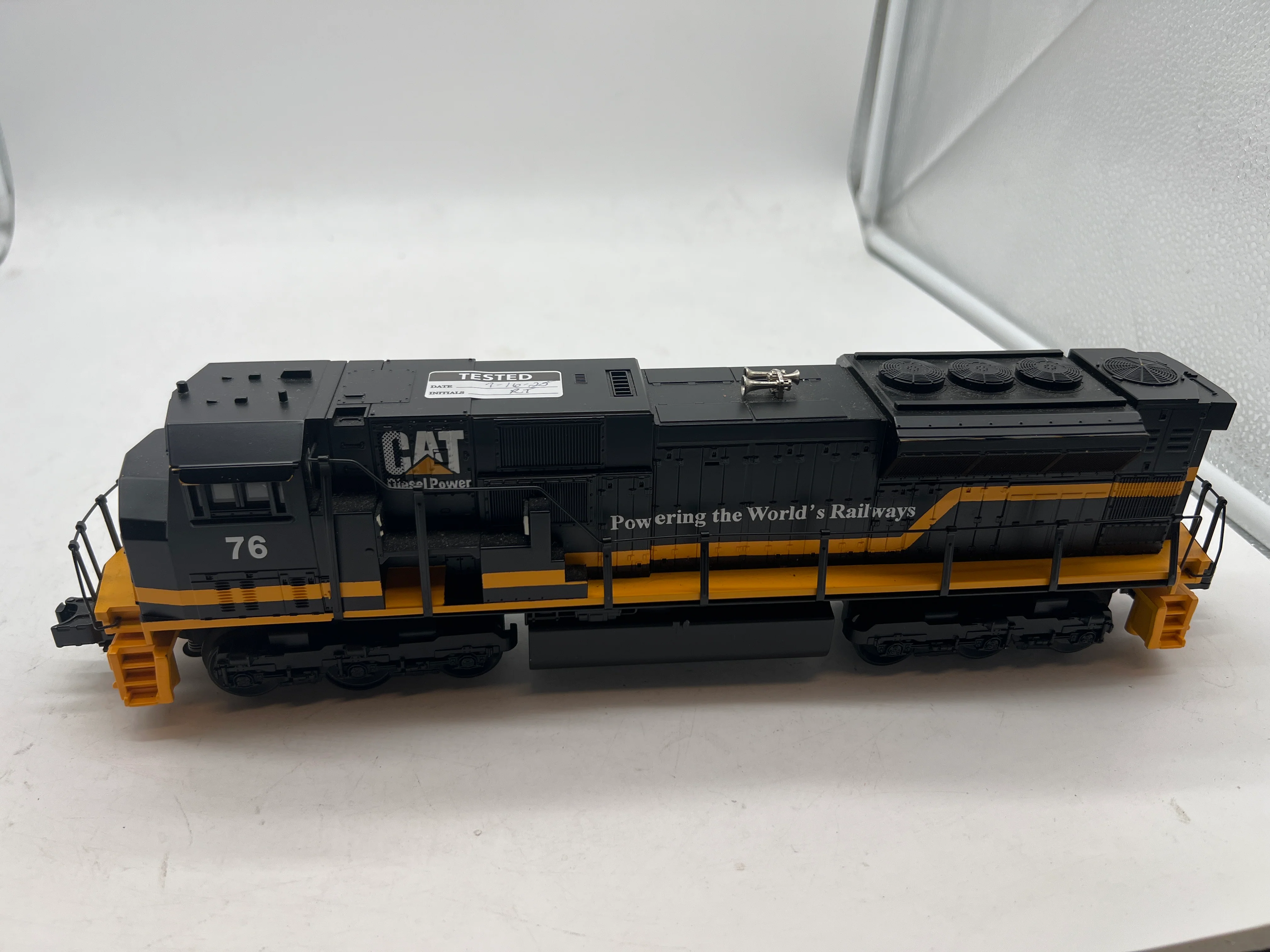 MTH Railking 30-4053-1 Caterpillar SD90 Diesel Locomotive w. Proto-Sound 2.0 O SCALE Like New No Box
