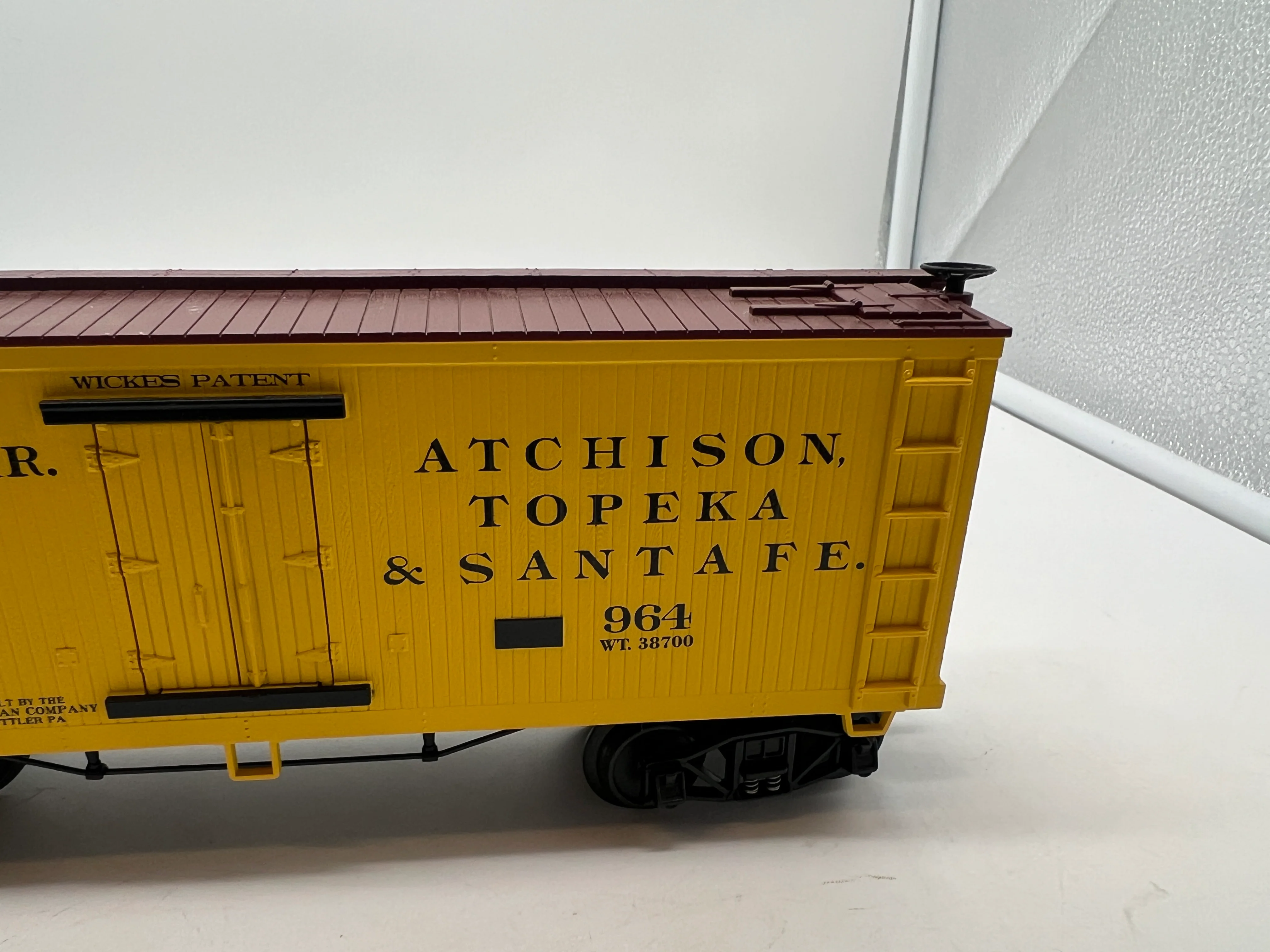 MTH Railking 30-4157A ATSF 19th Century Reefer O SCALE Used Excellent - Image 7
