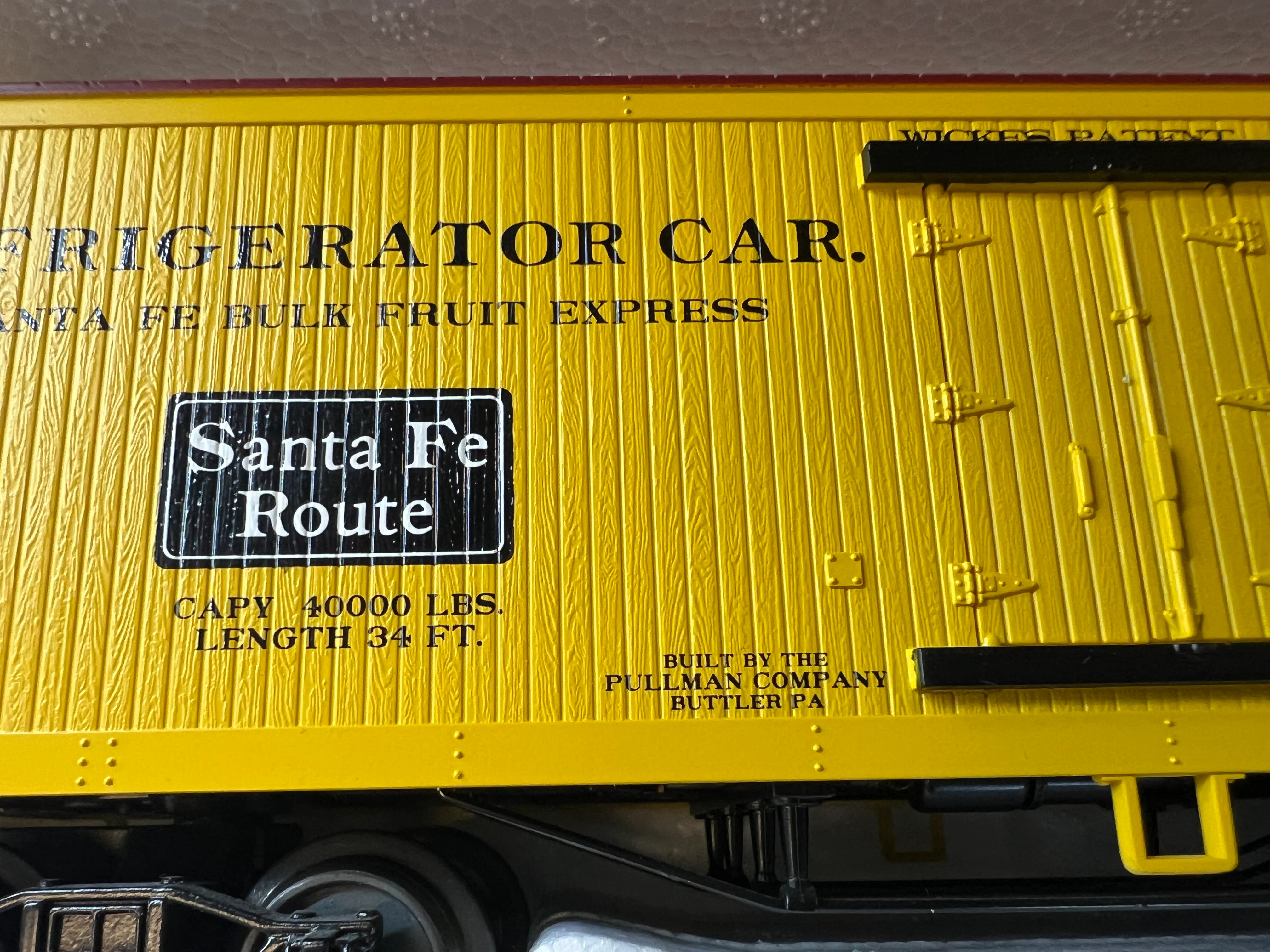 MTH Railking 30-4157A ATSF 19th Century Reefer O SCALE Used Excellent - Image 9