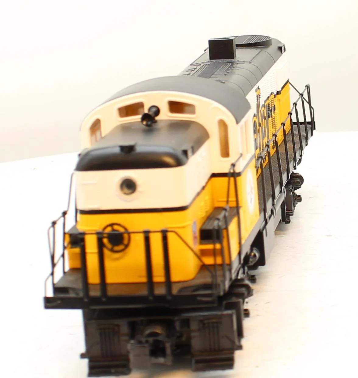 MTH Railking 30-4177-1E Pittsburgh Steelers Diesel Engine O SCALE Like New - Image 5
