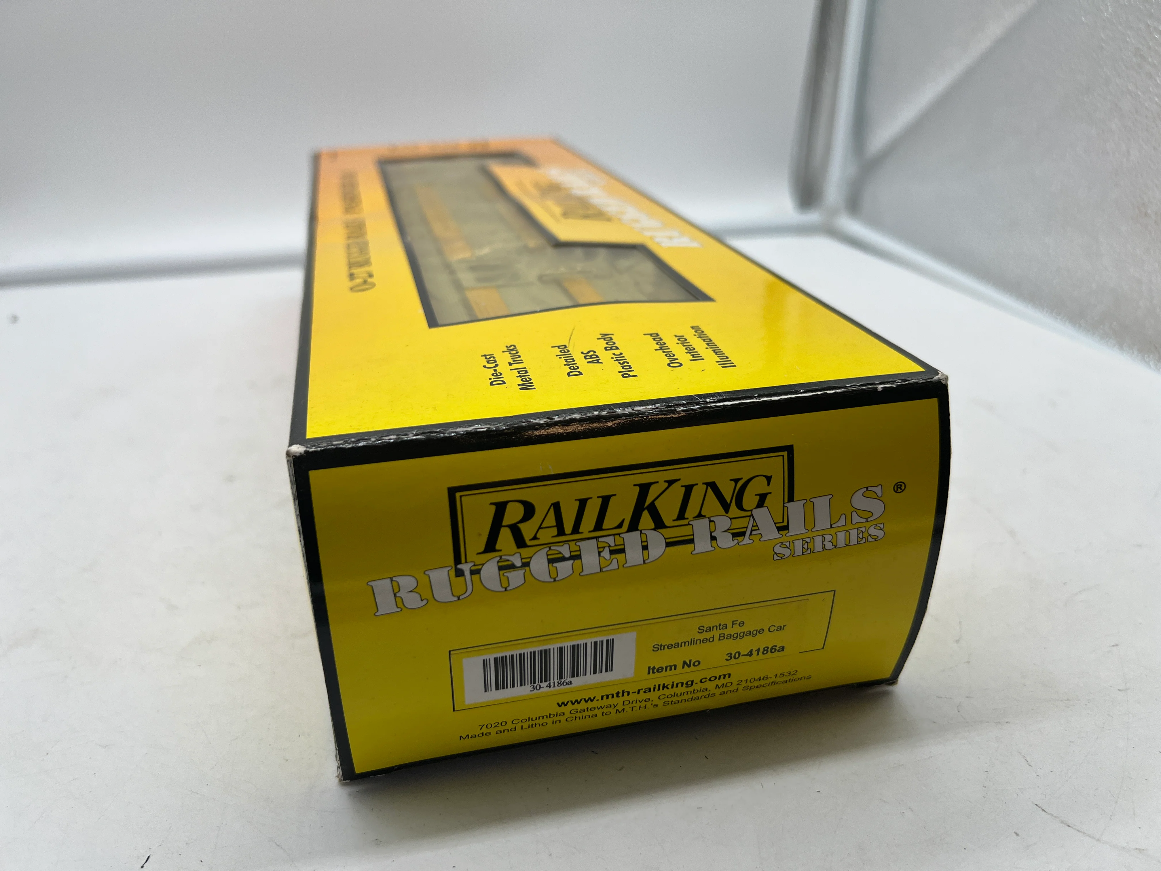 MTH Railking 30-4186A Santa Fe Streamlined Baggage Car O Scale Like New - Image 7