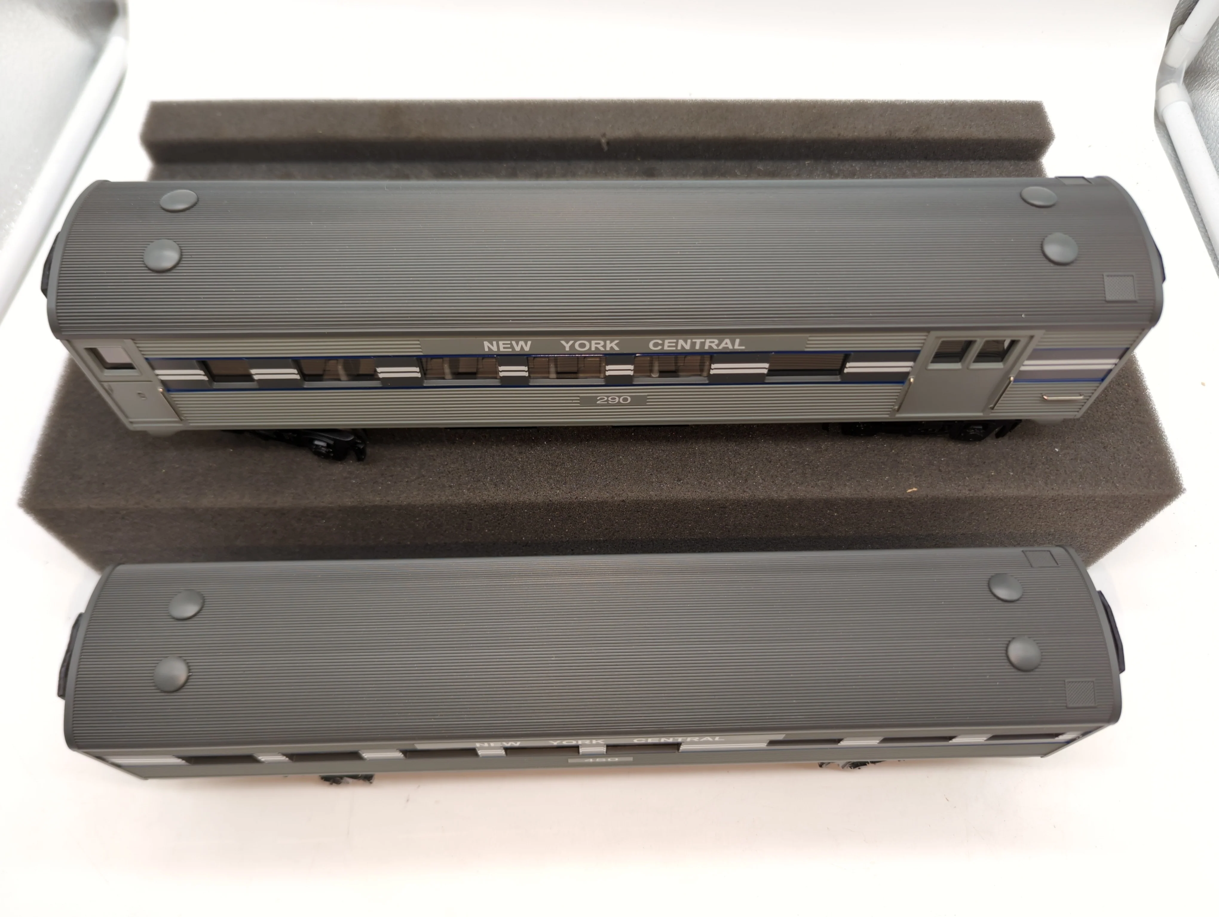 MTH Railking 30-6024 New York Central Car Nos. 450 290 Dreyfus Colors O-27 Scale O SCALE Like New - Image 3