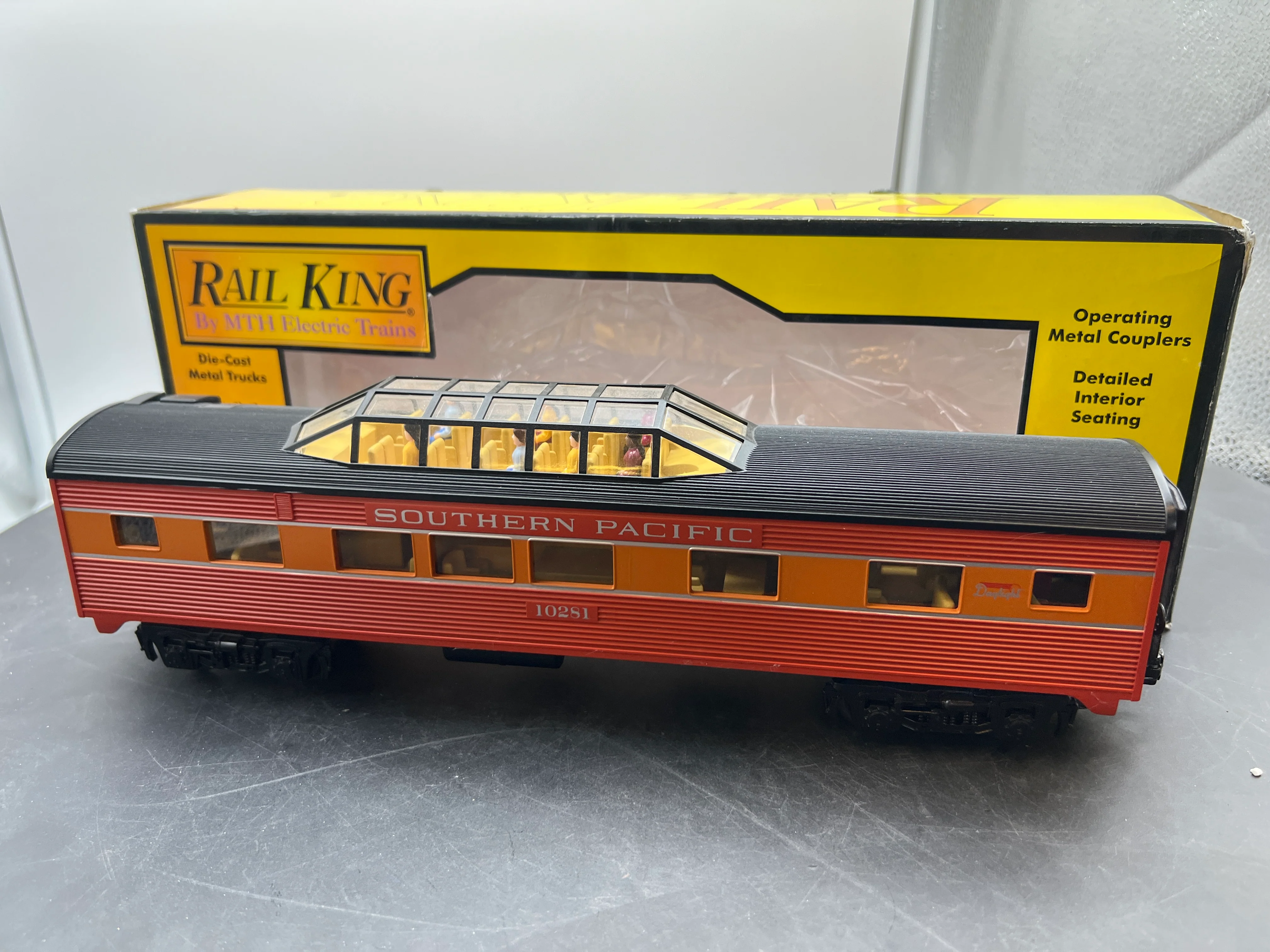 MTH Railking 30-6061 Southern Pacific - SP Daylight passenger car vista dome  O SCALE Like New