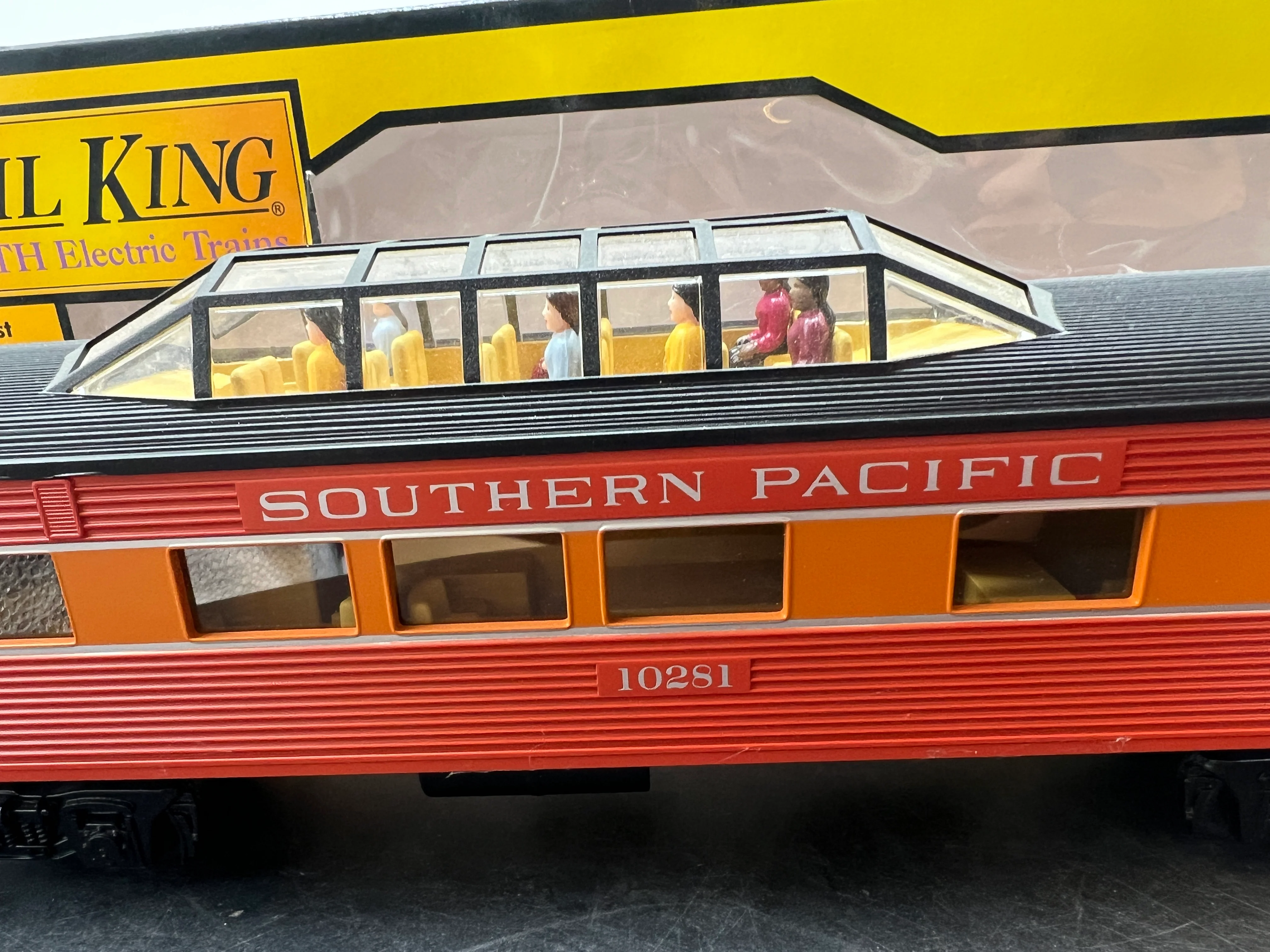 MTH Railking 30-6061 Southern Pacific - SP Daylight passenger car vista dome  O SCALE Like New - Image 2