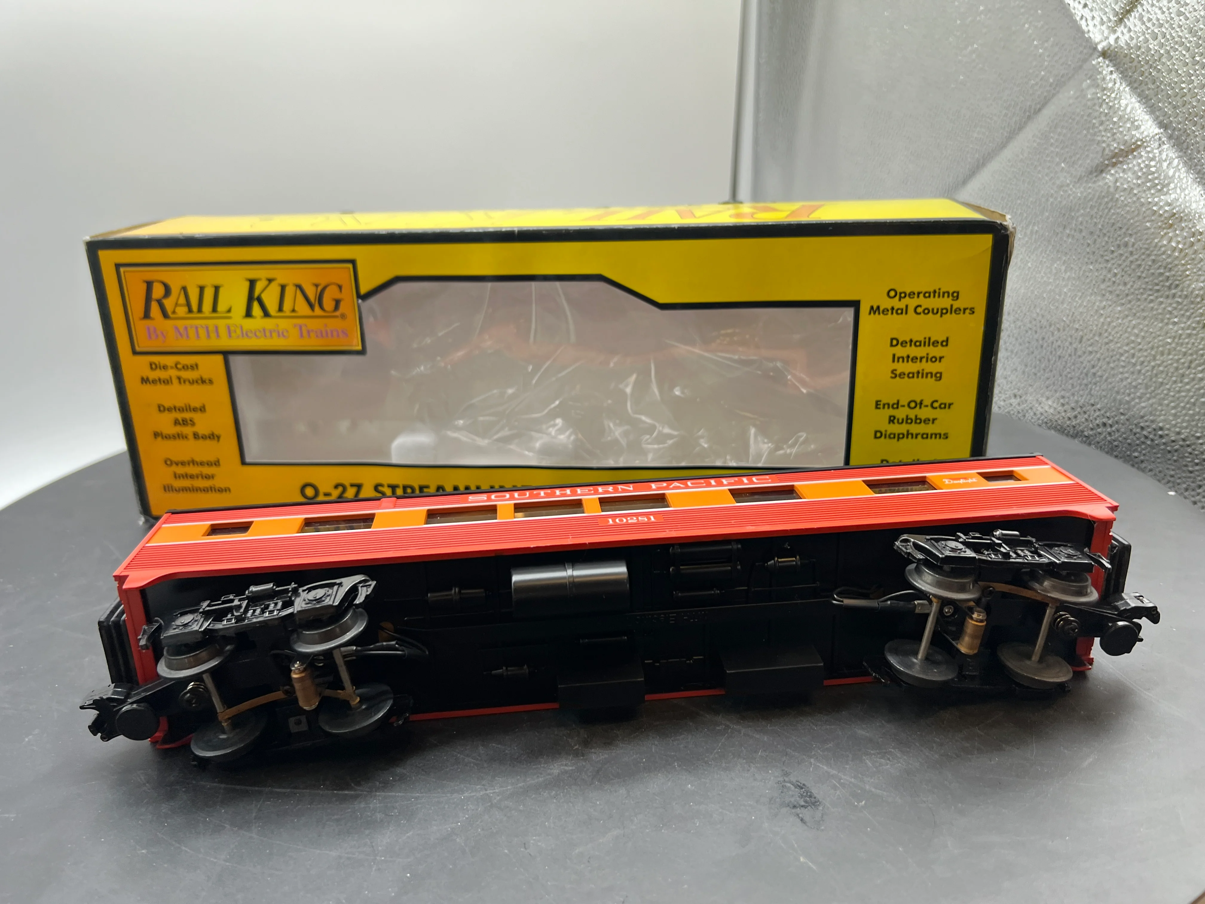 MTH Railking 30-6061 Southern Pacific - SP Daylight passenger car vista dome  O SCALE Like New - Image 4