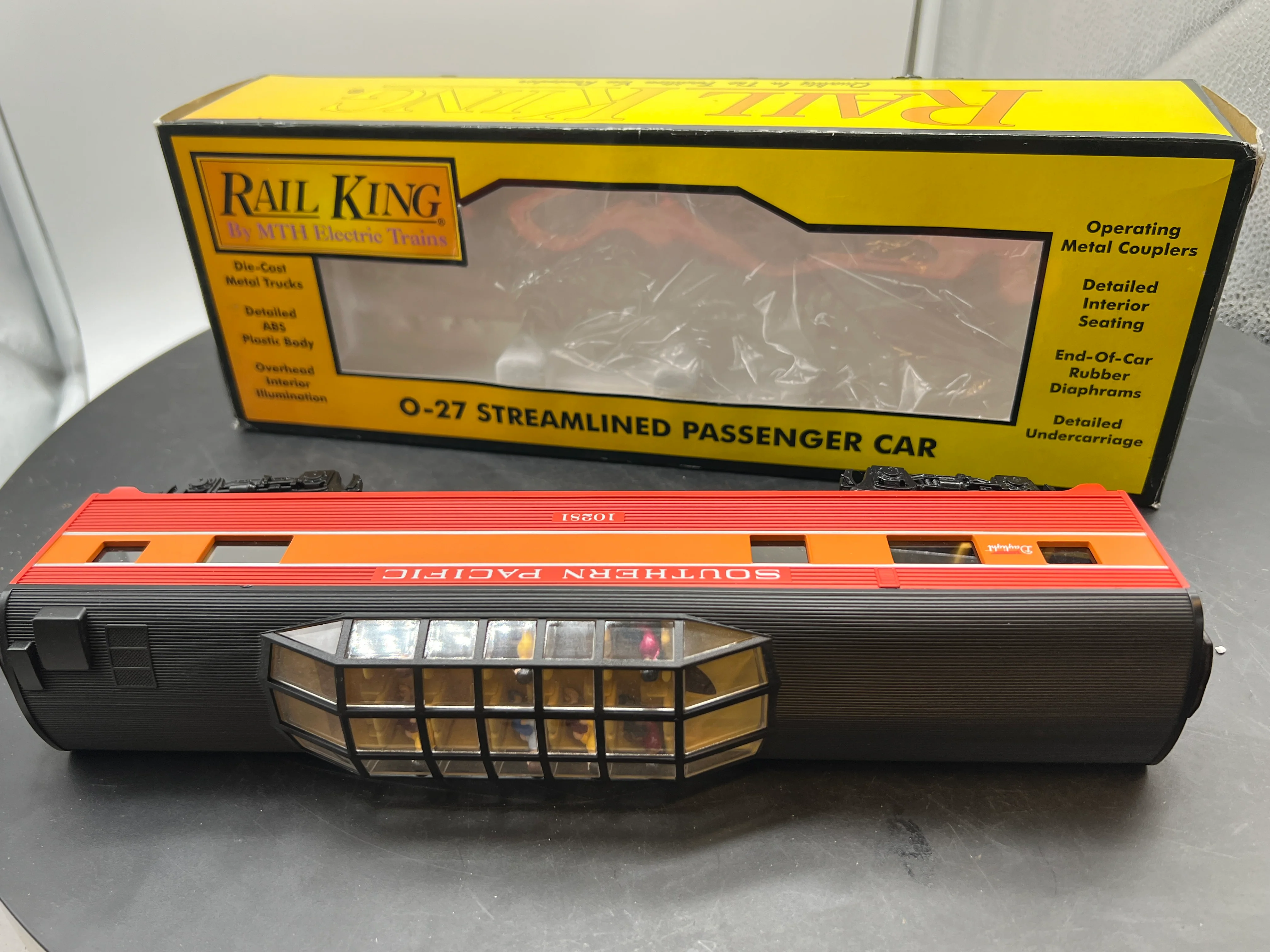 MTH Railking 30-6061 Southern Pacific - SP Daylight passenger car vista dome  O SCALE Like New - Image 5