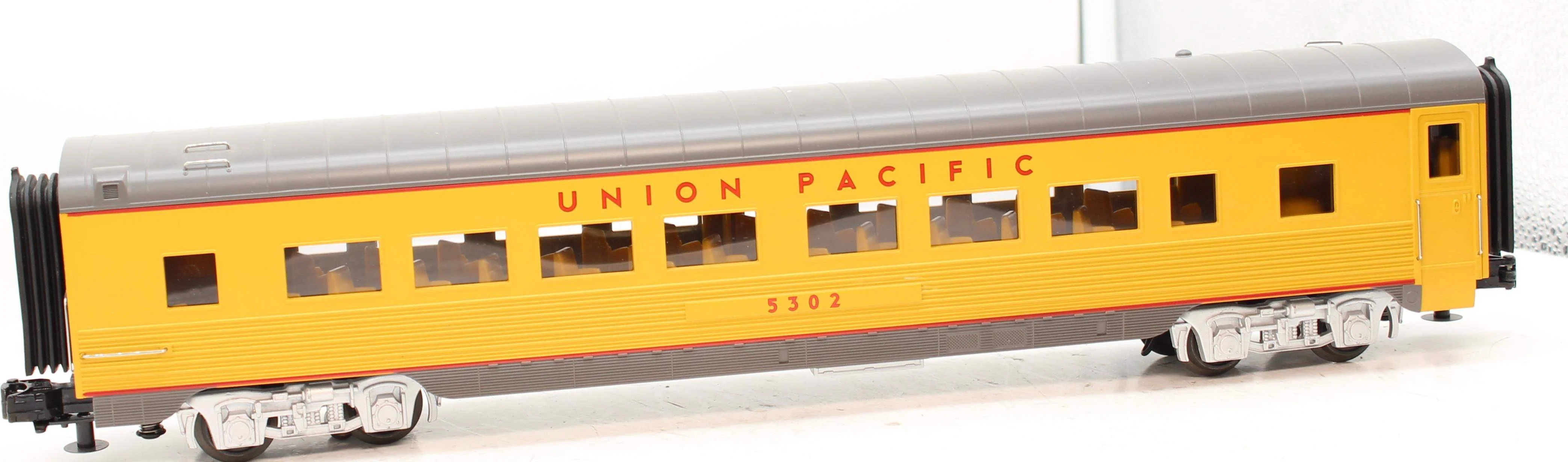 MTH Railking 30-67737 Union Pacific UP 60' Streamlined Coach Car O SCALE Like New Damaged Box - Image 2