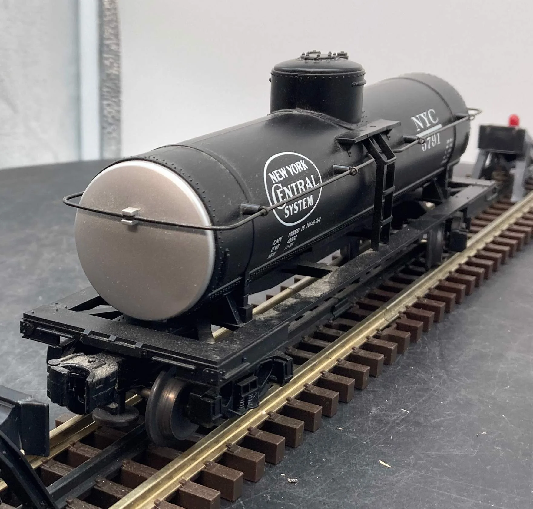 MTH Railking 30-7310 New York Central Tank Car Car No. 5791 O SCALE Used Excellent - Image 3
