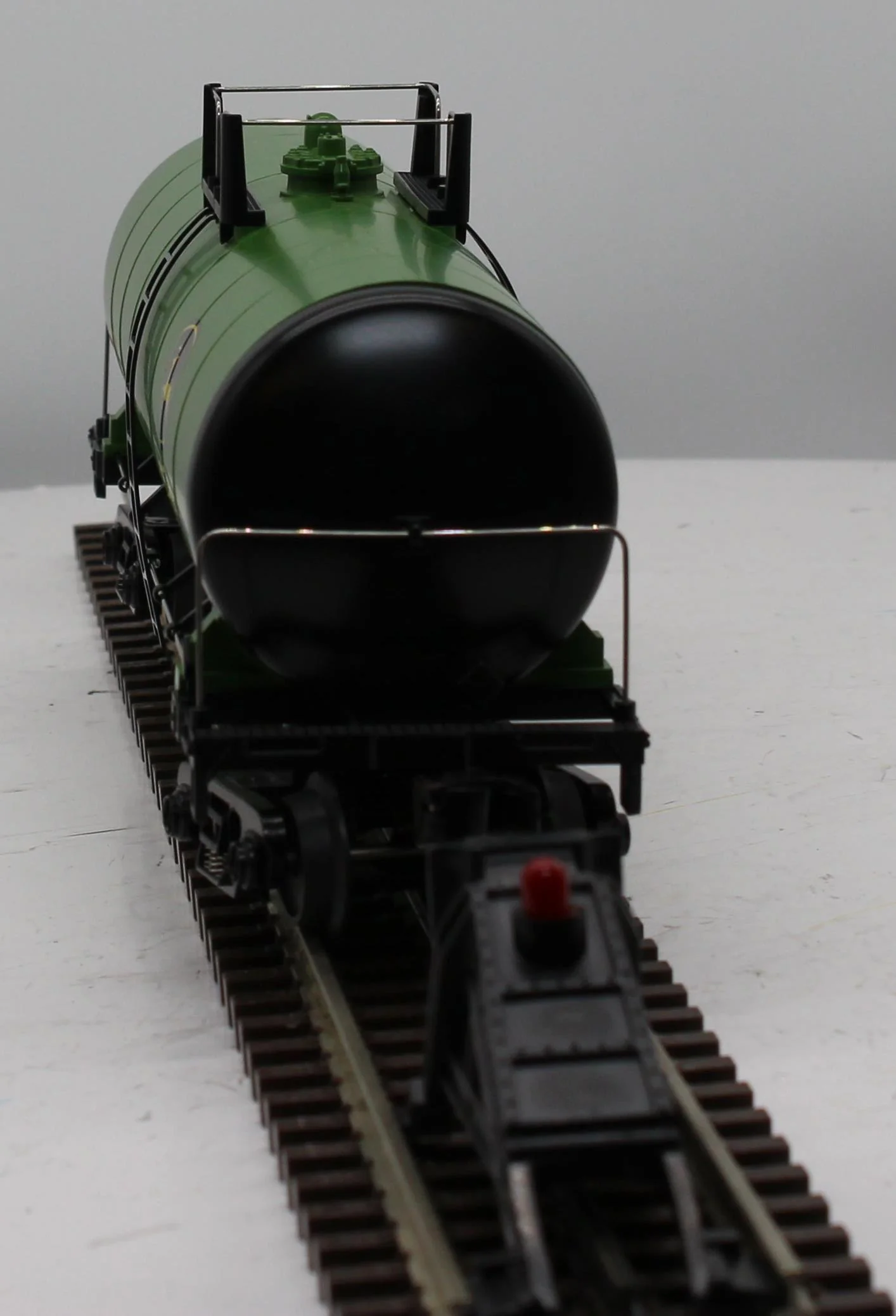 MTH Railking 30-73225 John Deere Modern Tank Car O SCALE Like New - Image 3