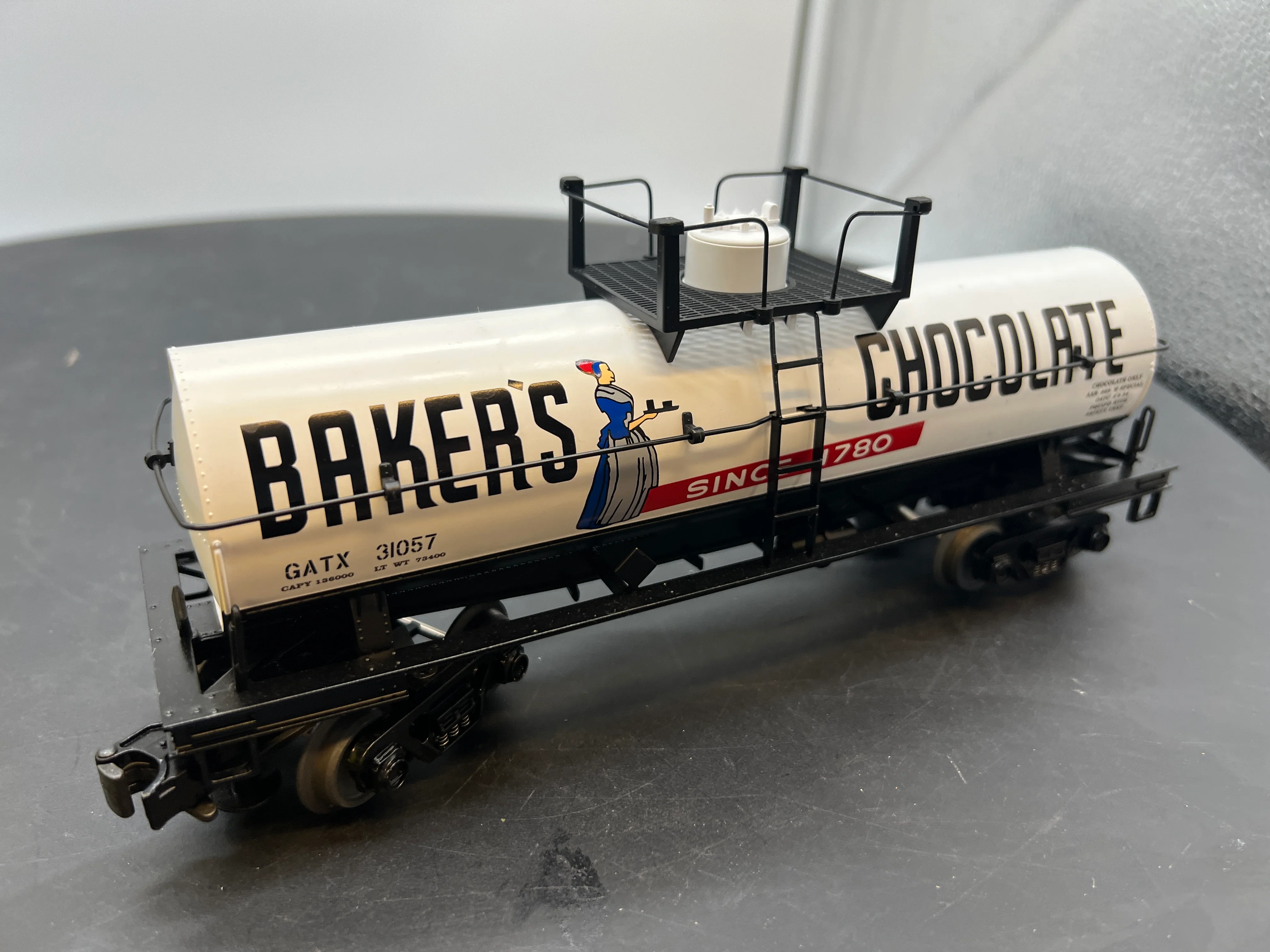 MTH Railking 30-7324 Baker's Chocolate Tank Car O Scale Like New - Image 3