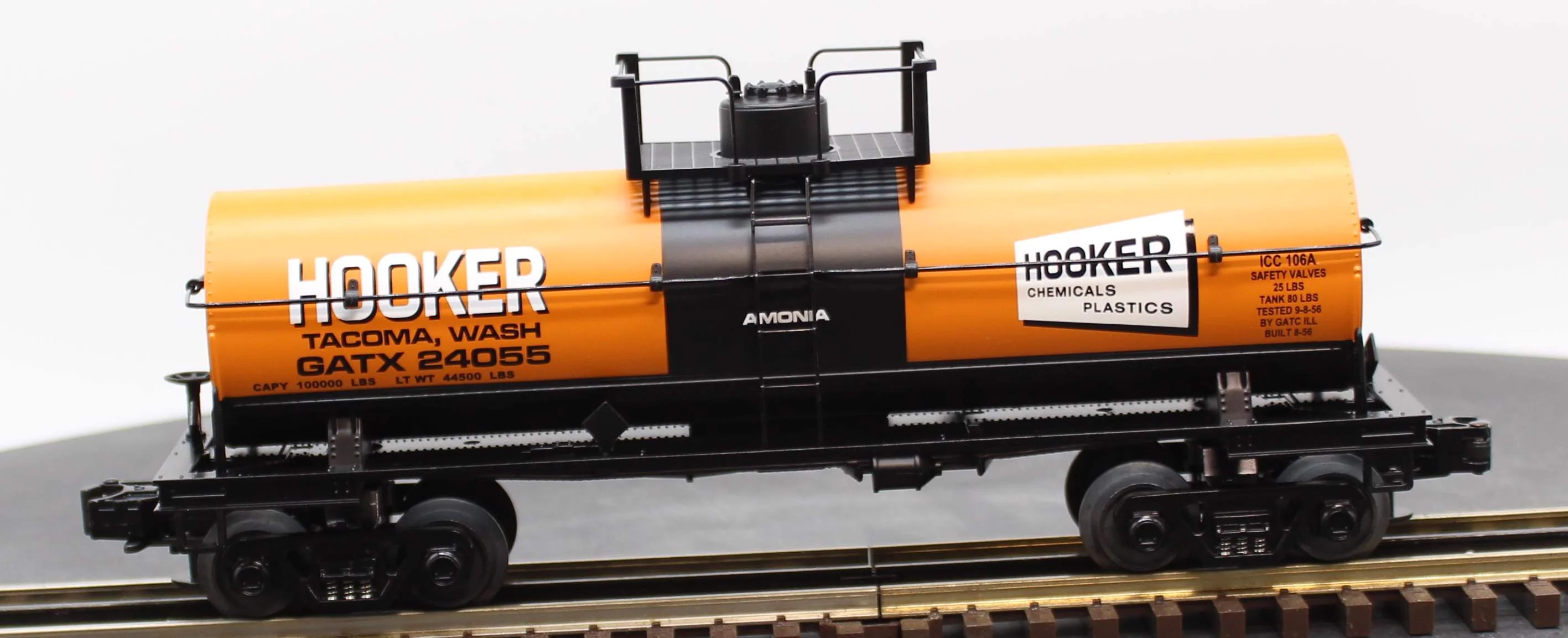 MTH Railking 30-7342 Hooker Chemicals Tank Car GATX 24055 O SCALE NEW damaged box - Image 4