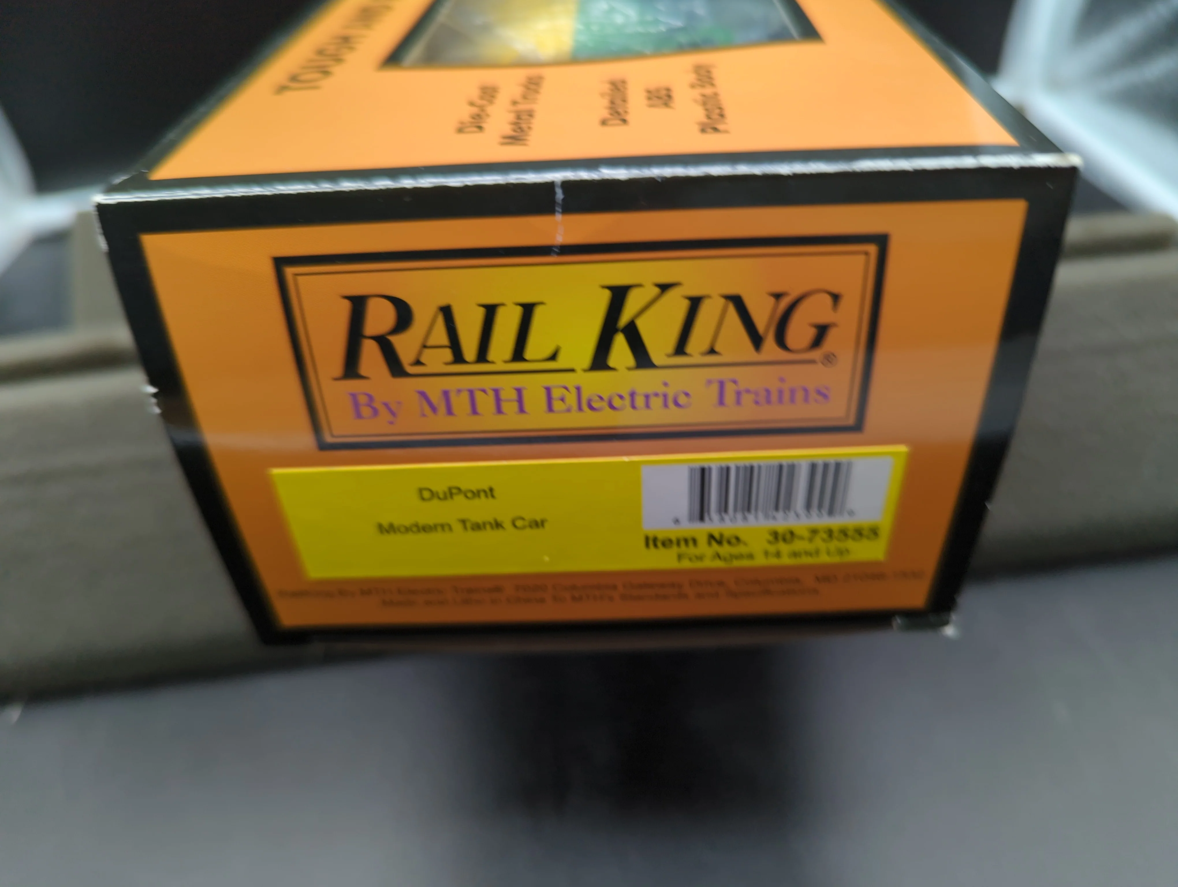 MTH Railking 30-73555 DuPont Modern Tank Car DUPX  #6966. O SCALE Like New - Image 8